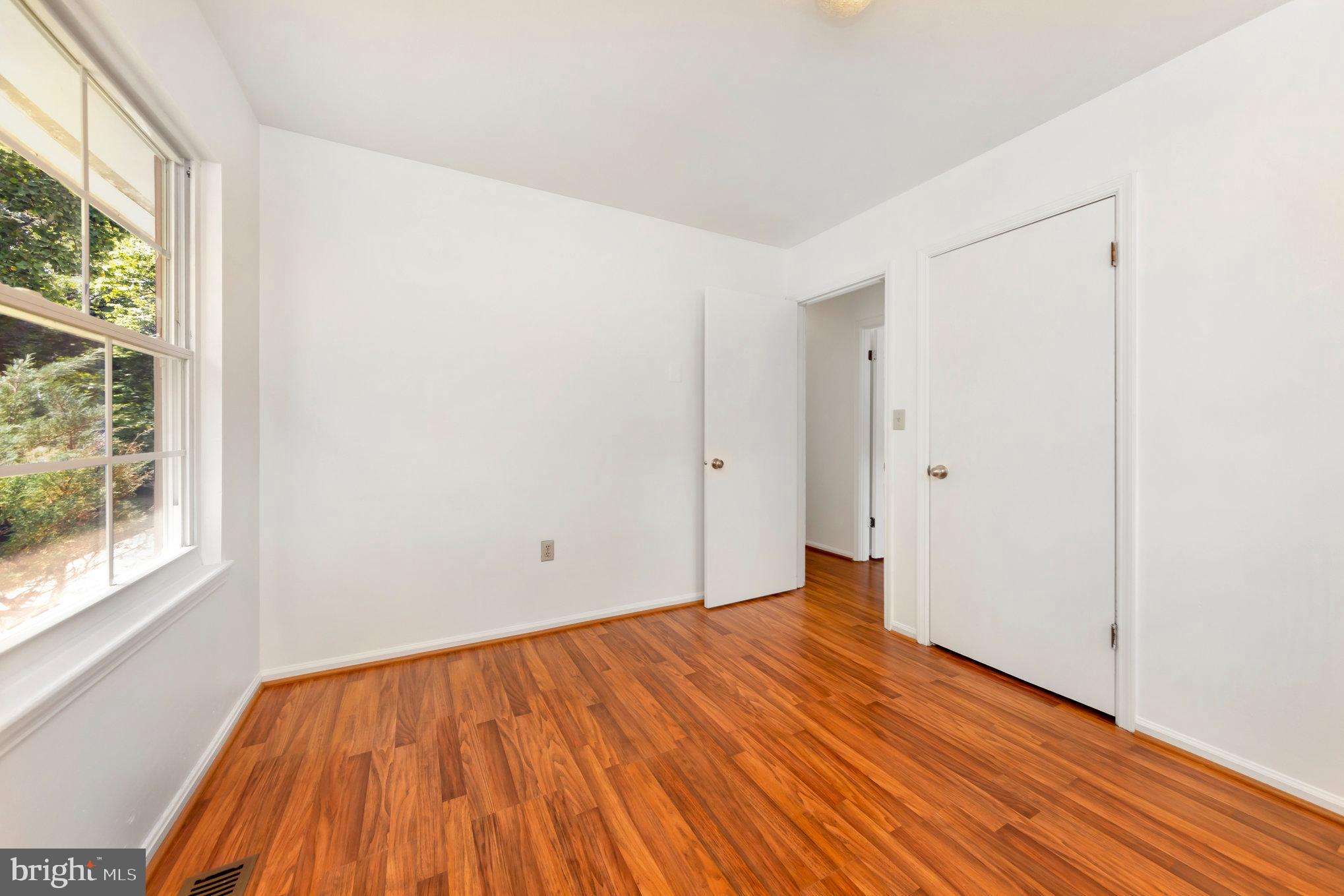 SHADY LANE - Residential