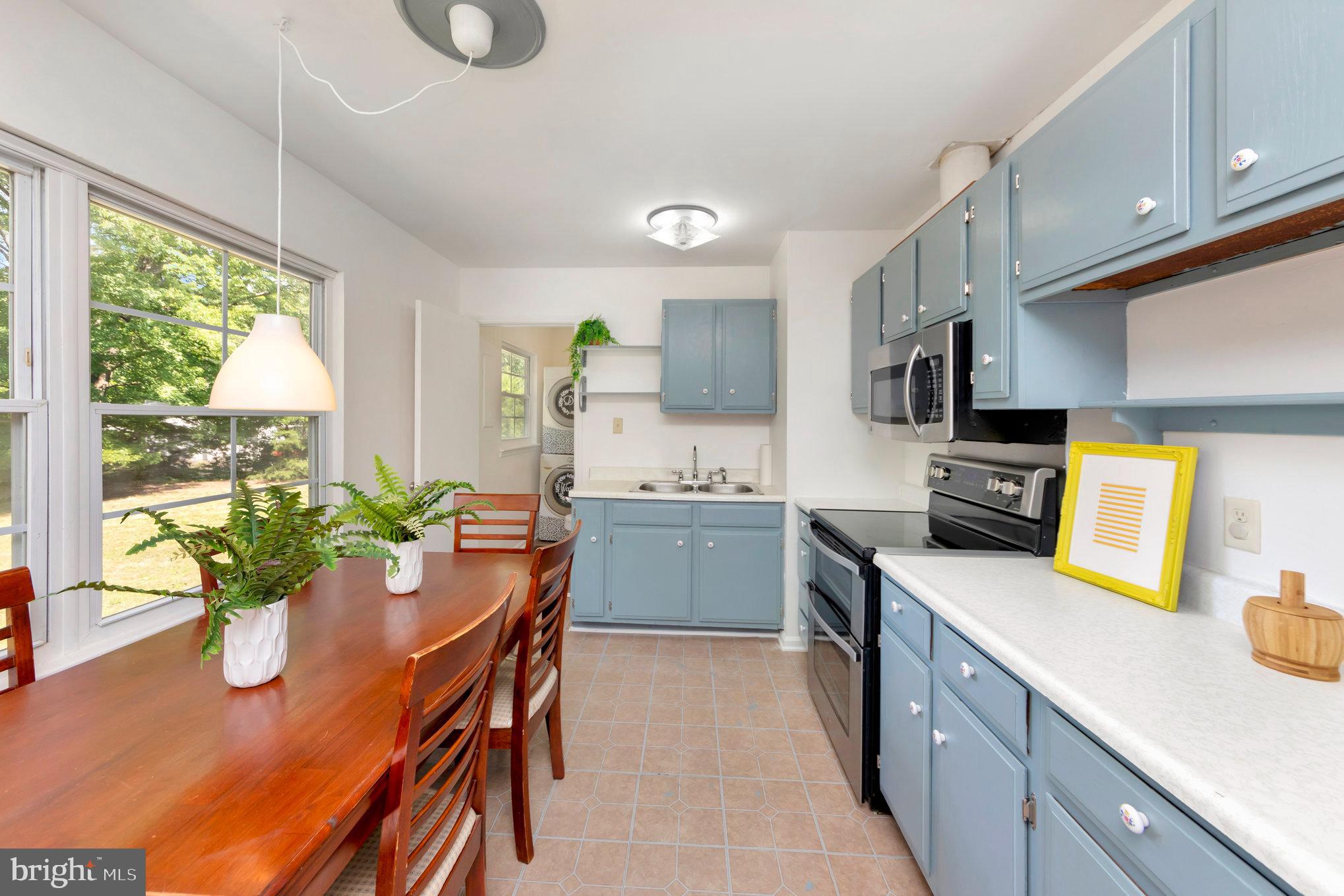 SHADY LANE - Residential