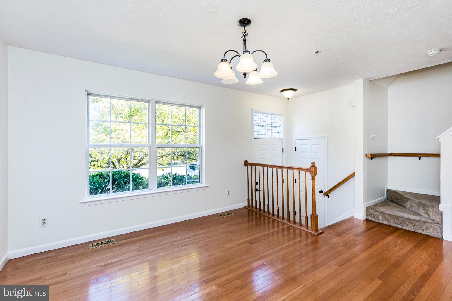 321 WOODLAND GREEN COURT