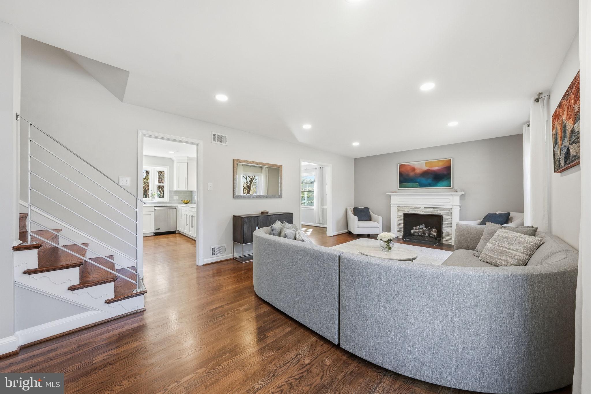 KENWOOD PARK - Residential