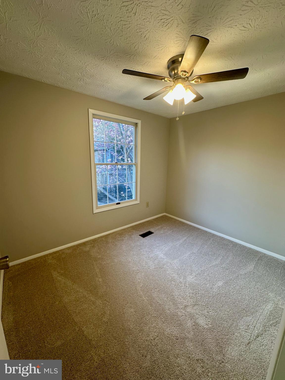 BENNINGTON WOODS - Residential Lease