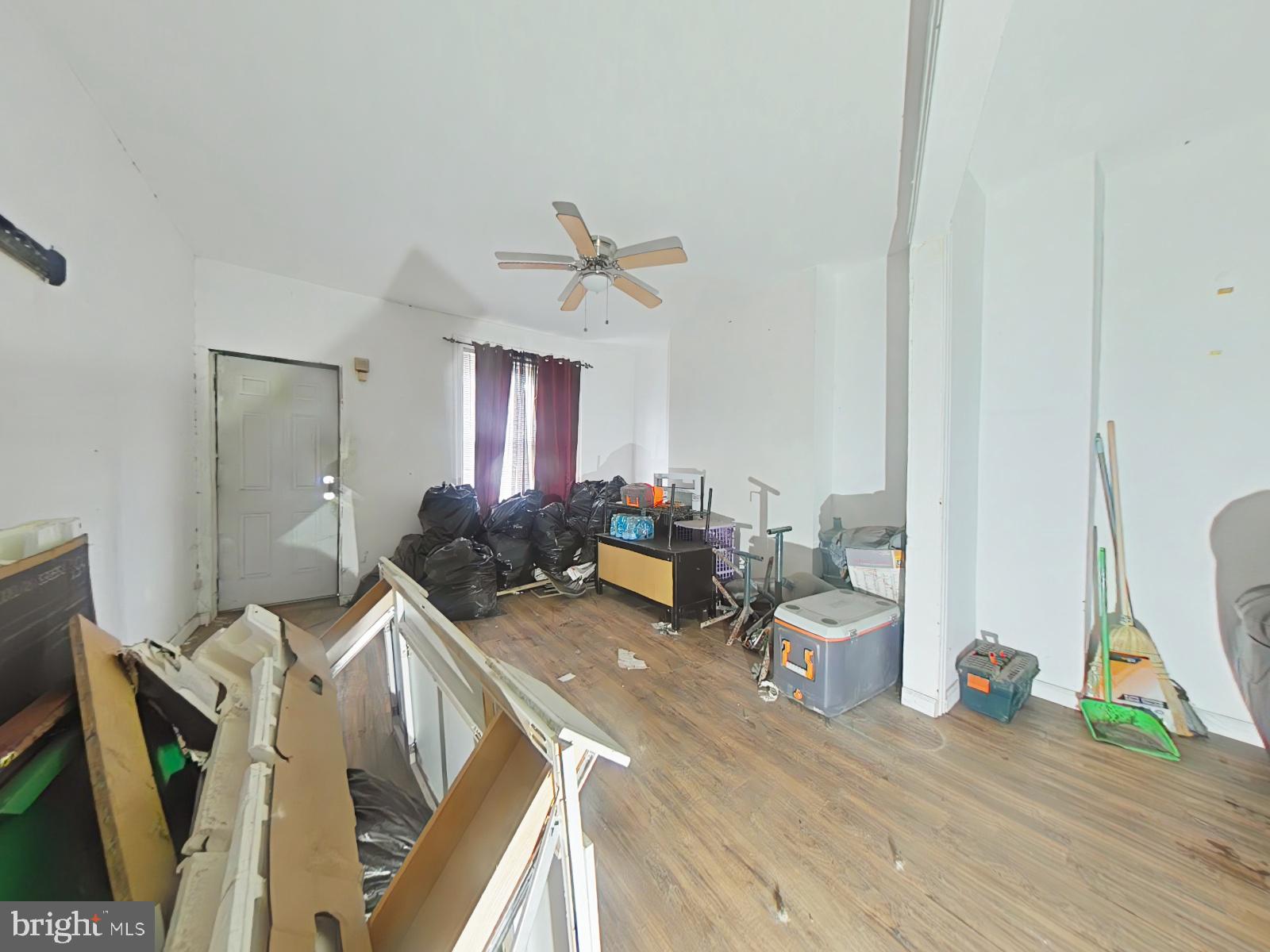 2423 N NEWKIRK STREET