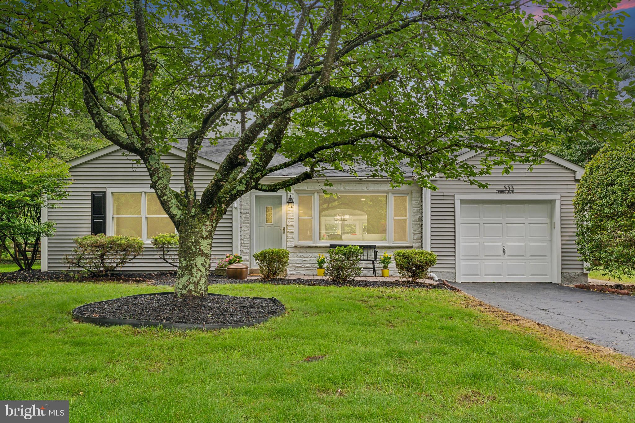 533 TENNIS AVENUE
