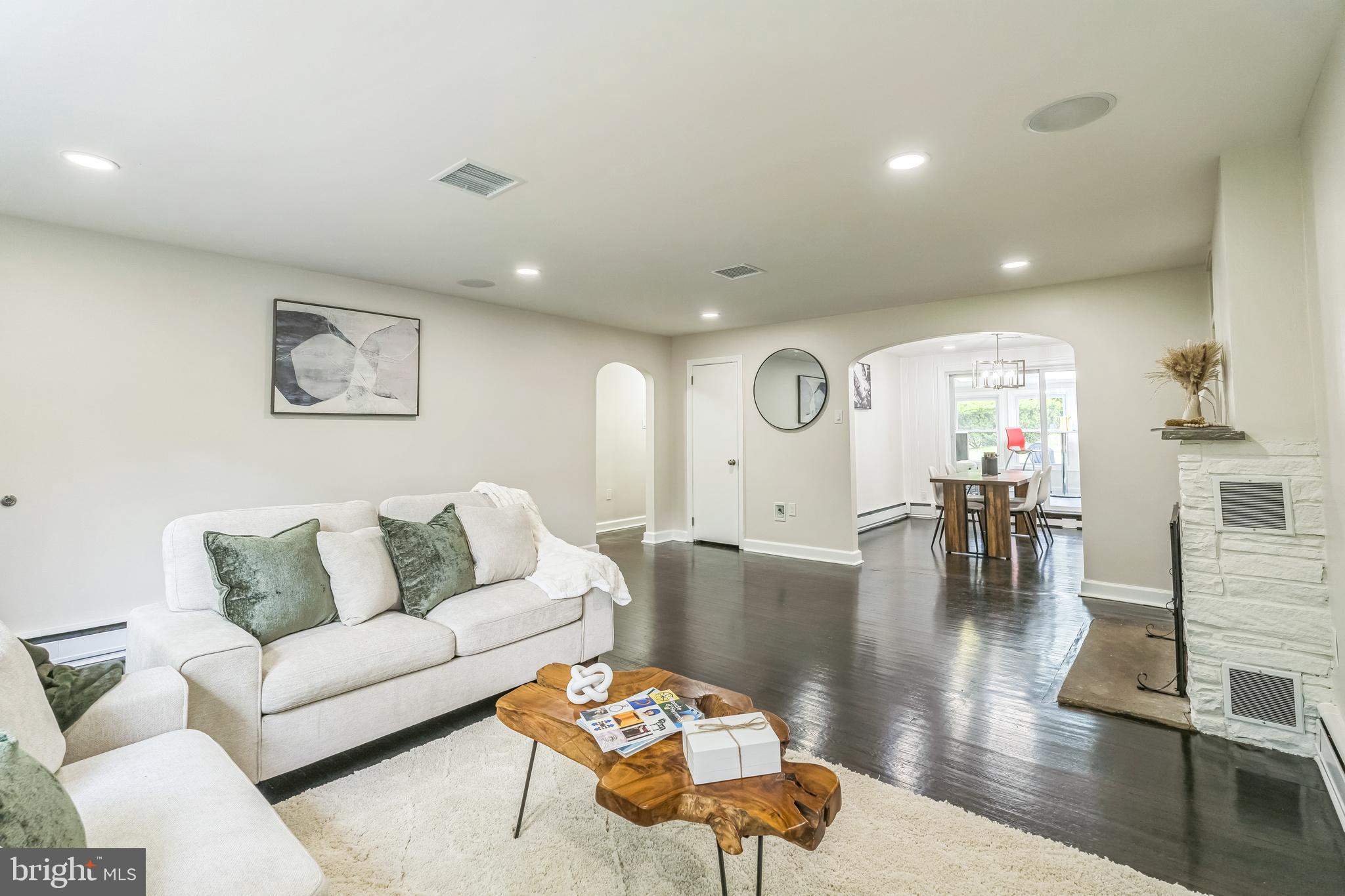 533 TENNIS AVENUE