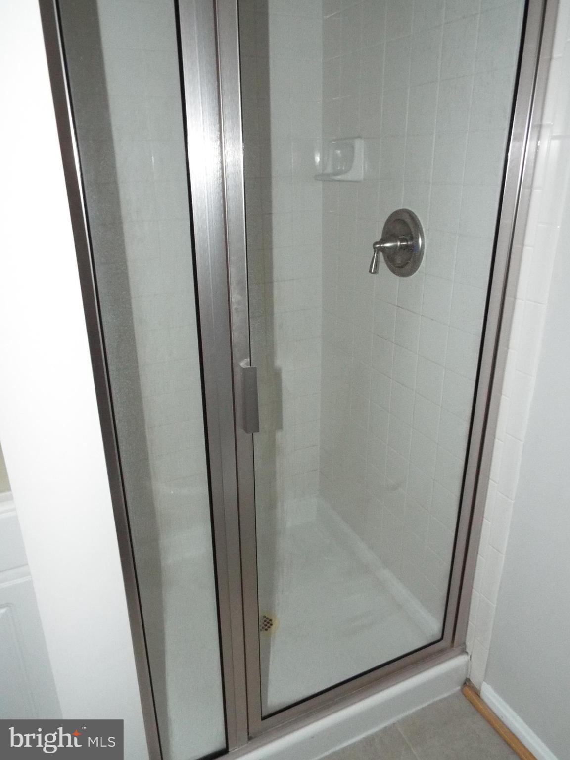 GREAT FALLS CHASE - Residential Lease