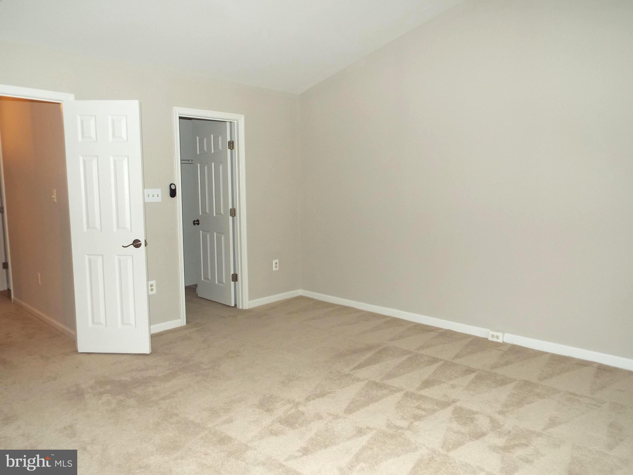 GREAT FALLS CHASE - Residential Lease