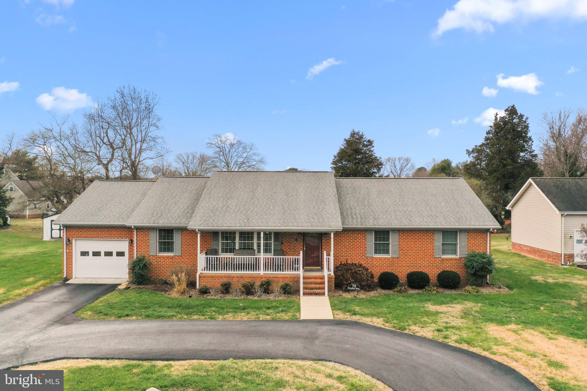 COLLEGE PARK II - Residential