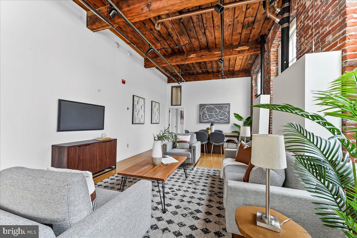 OLD CITY - Residential