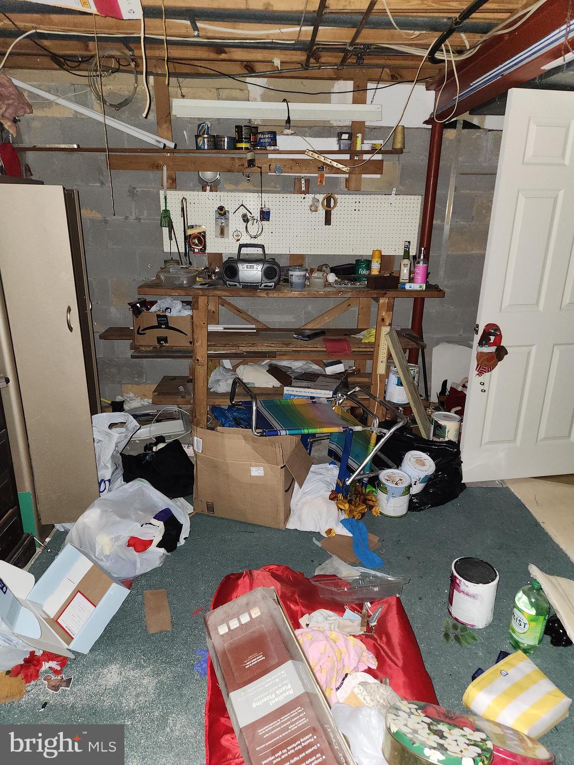 CLOVERFIELD MANOR - Residential