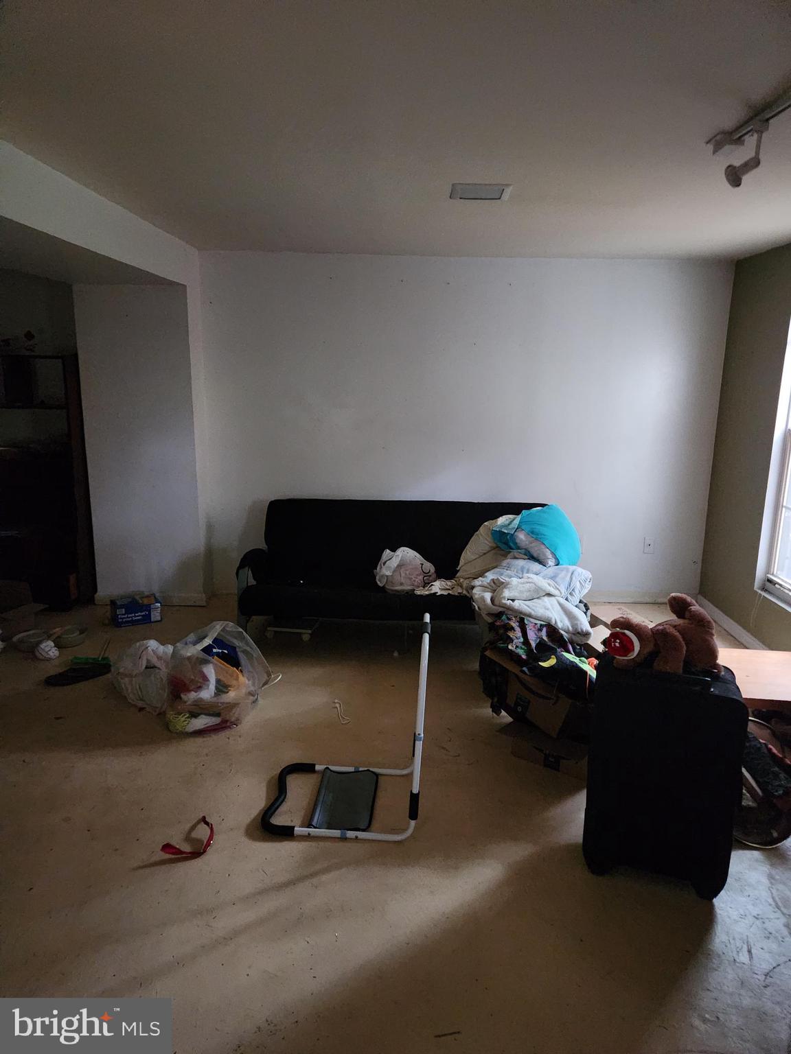 CLOVERFIELD MANOR - Residential