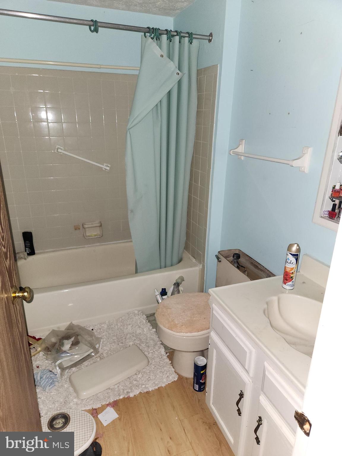 CLOVERFIELD MANOR - Residential