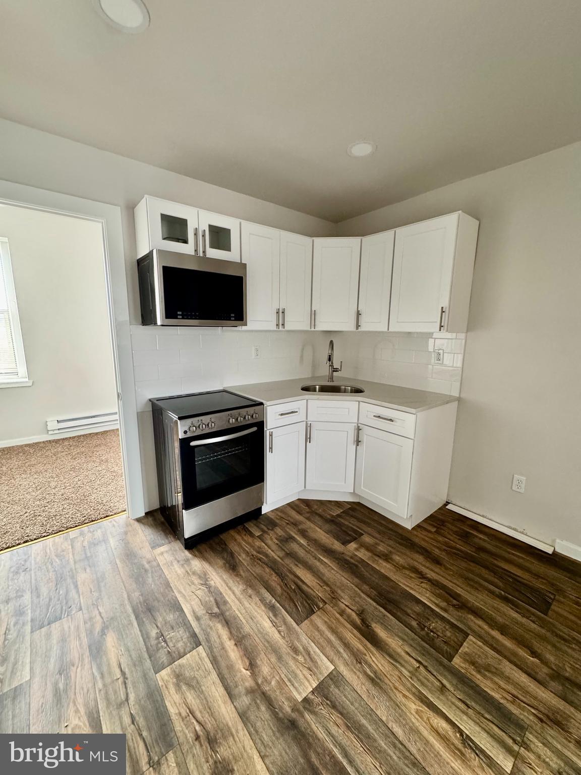 Welcome to 3414 Frankford Ave #4 — a freshly updated 1-bedroom, 1-bathroom apartment ready for immediate move-in. This bright and modern unit features an open living space, updated flooring, and a sleek kitchen equipped with stainless steel appliances.
Enjoy the convenience of a prime location with easy access to public transportation, shopping, and neighborhood amenities. Pets are welcome on a case-by-case basis, making this a flexible option for renters.
Schedule your tour today and make 3414 Frankford Ave #4 your next home!