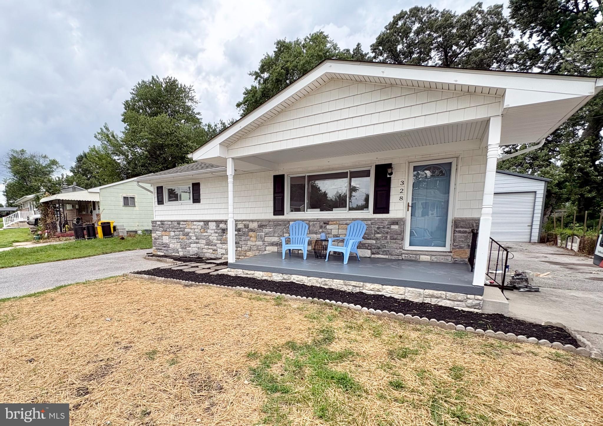 328 KING GEORGE DRIVE