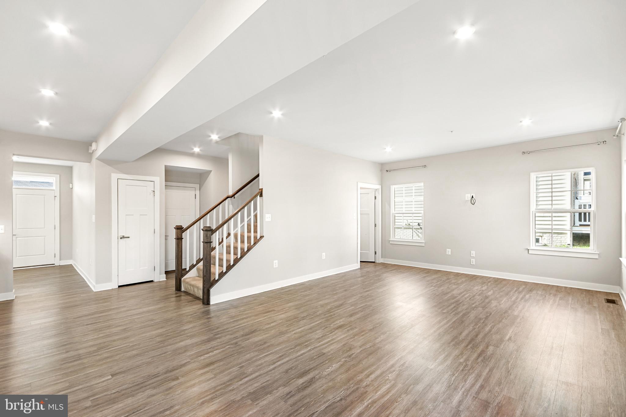 HOLLY RIDGE - Residential