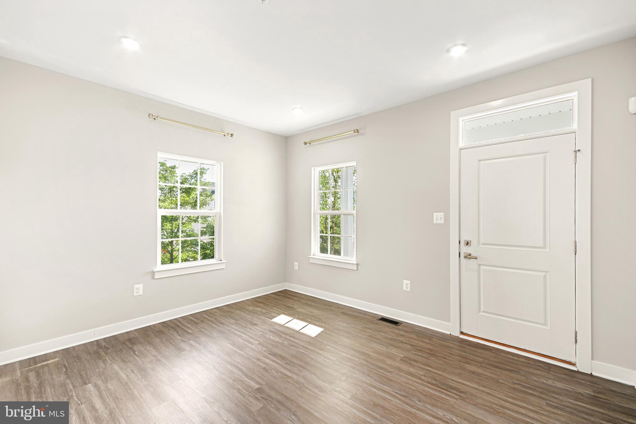 HOLLY RIDGE - Residential