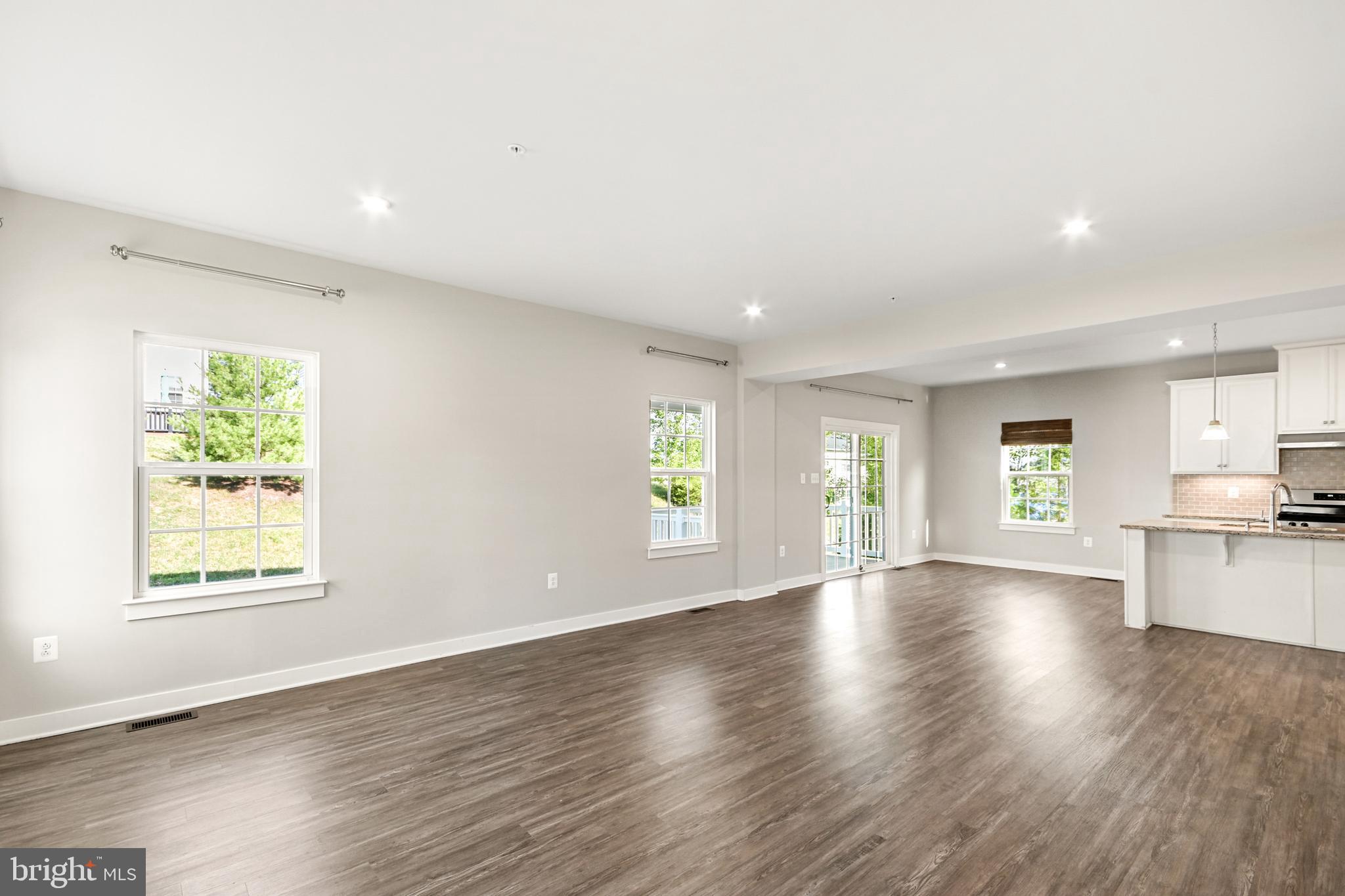 HOLLY RIDGE - Residential