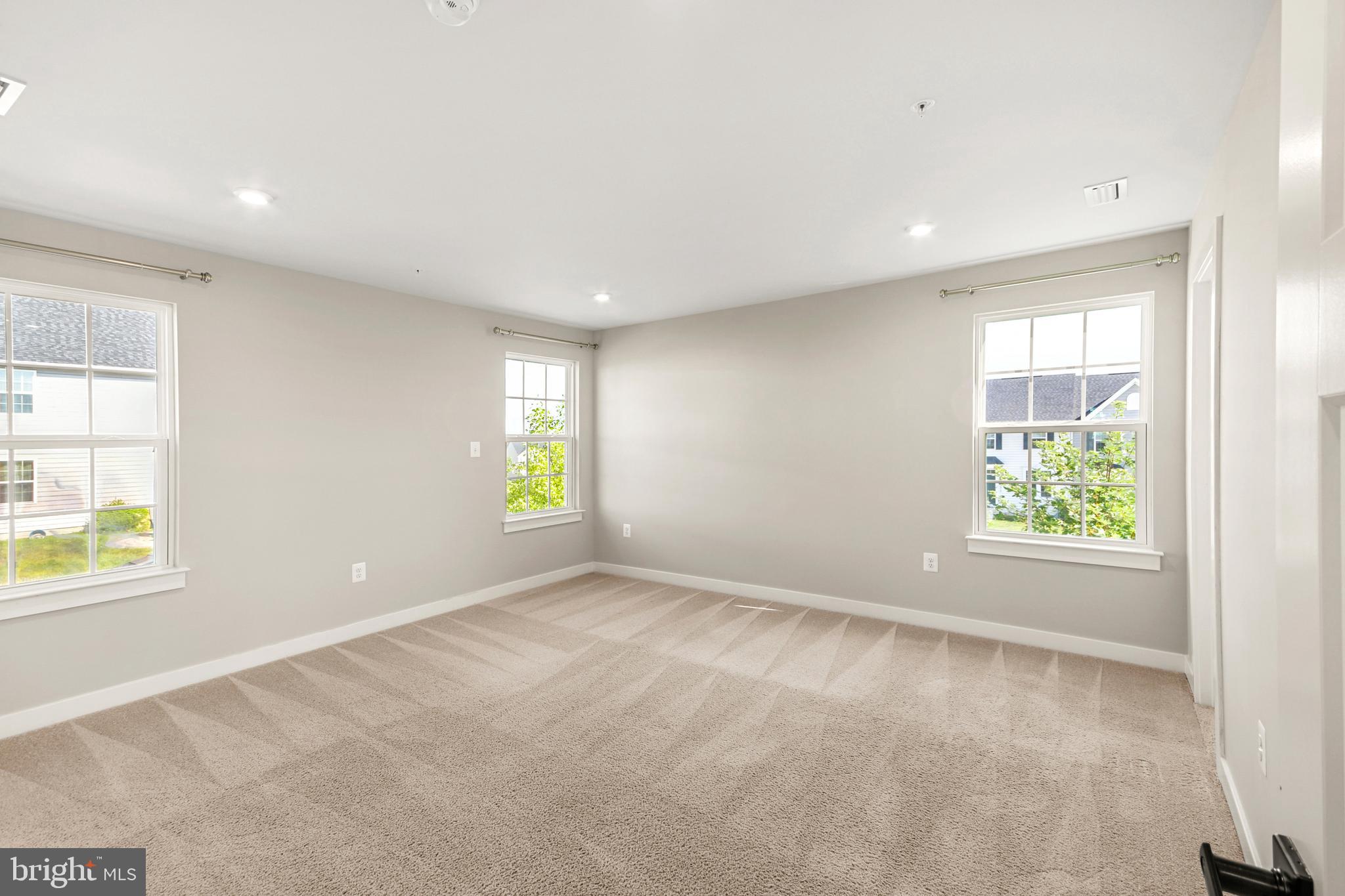 HOLLY RIDGE - Residential