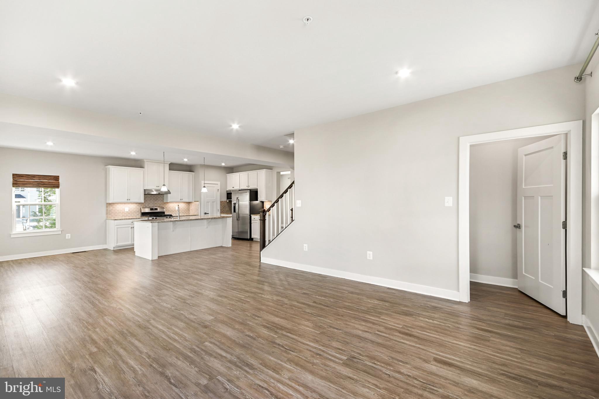 HOLLY RIDGE - Residential