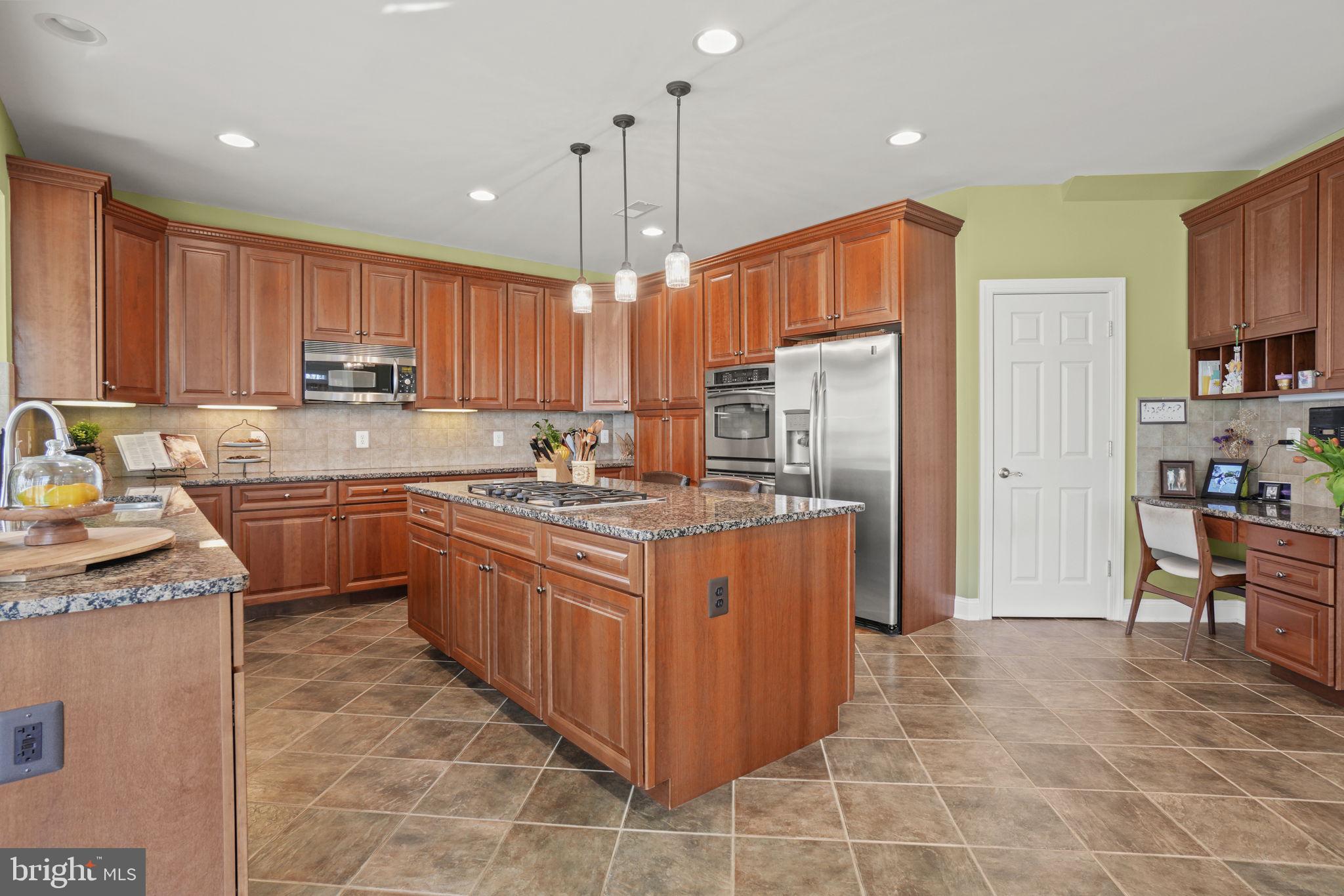 RED CEDAR - Residential