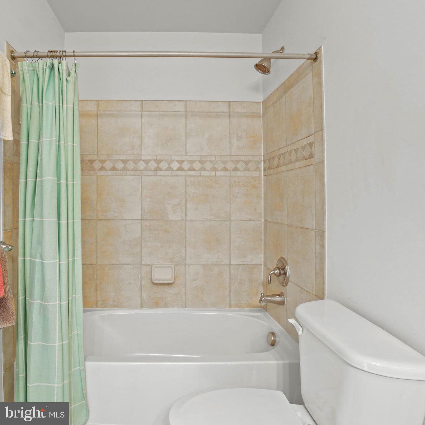 RED CEDAR - Residential