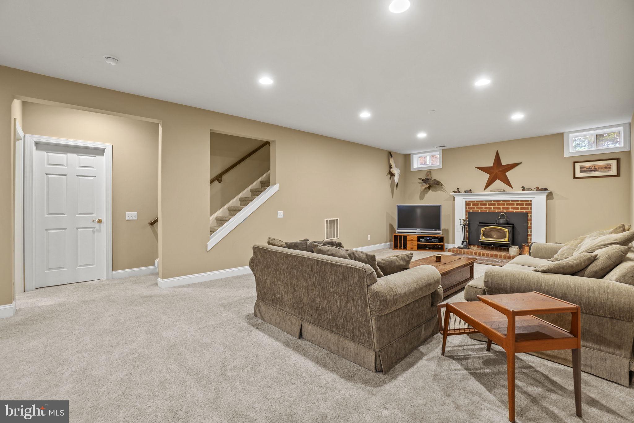 RED CEDAR - Residential