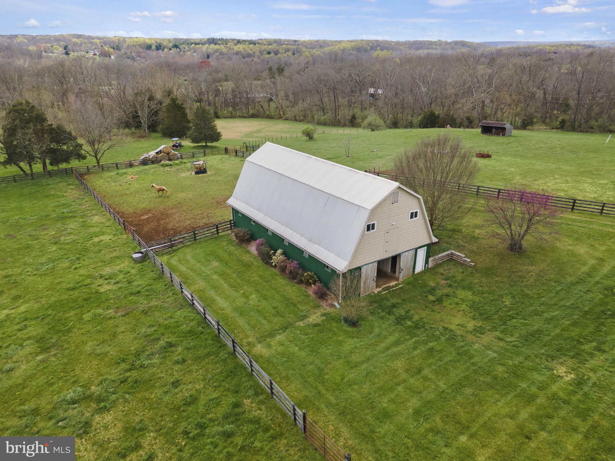 RED CEDAR - Residential