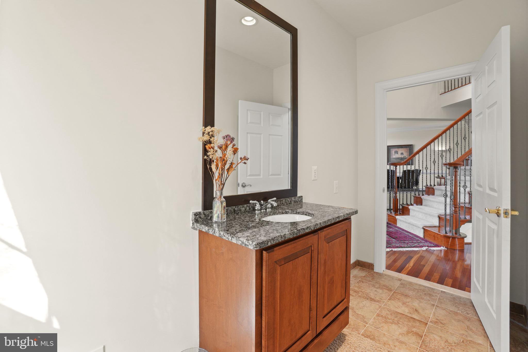 RED CEDAR - Residential