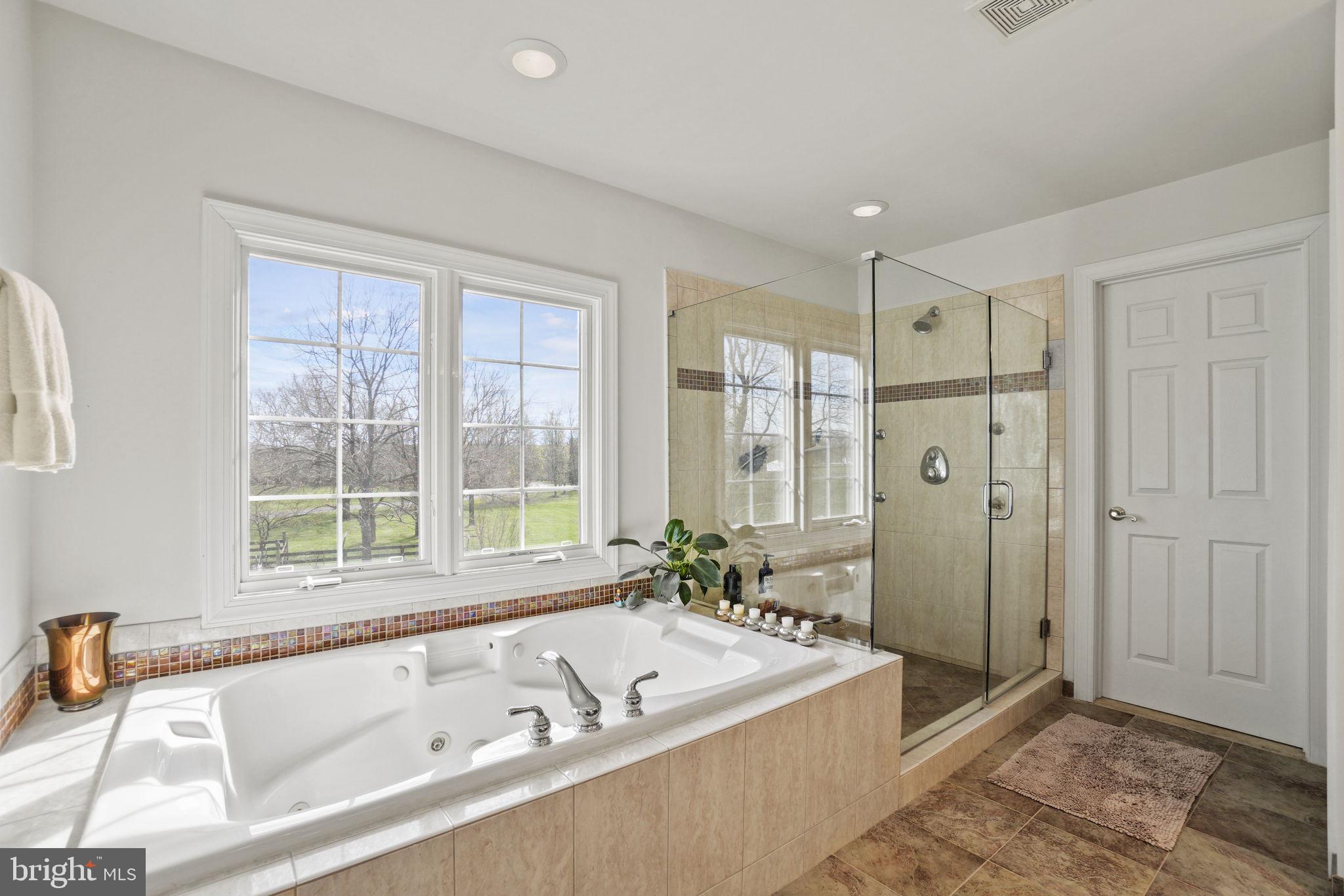 RED CEDAR - Residential