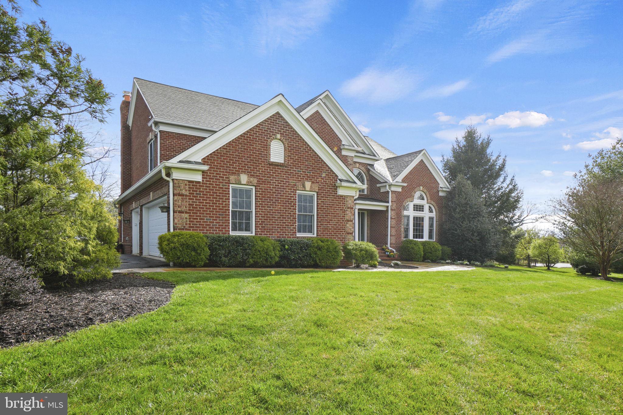 RED CEDAR - Residential