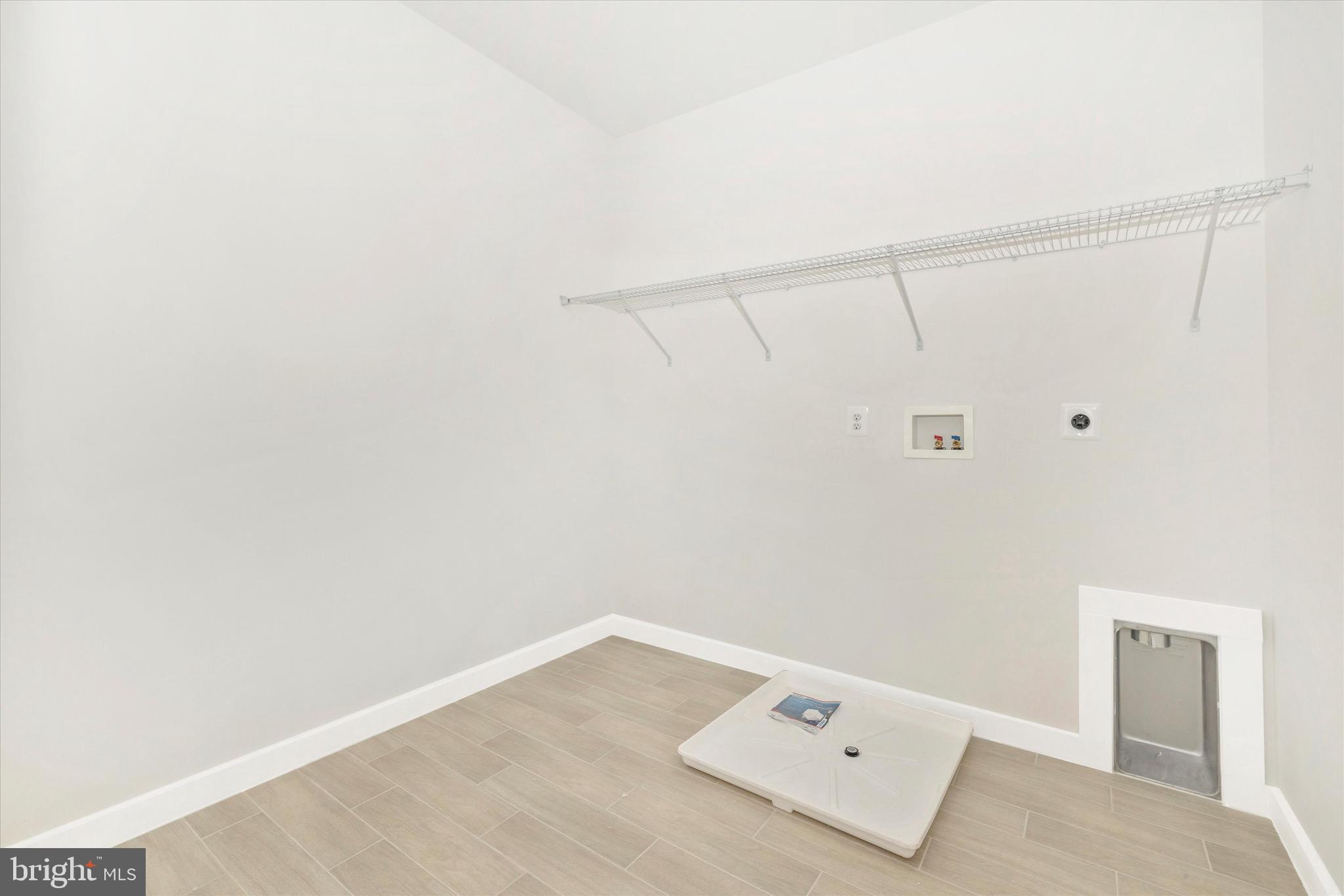 MYERSVILLE - Residential