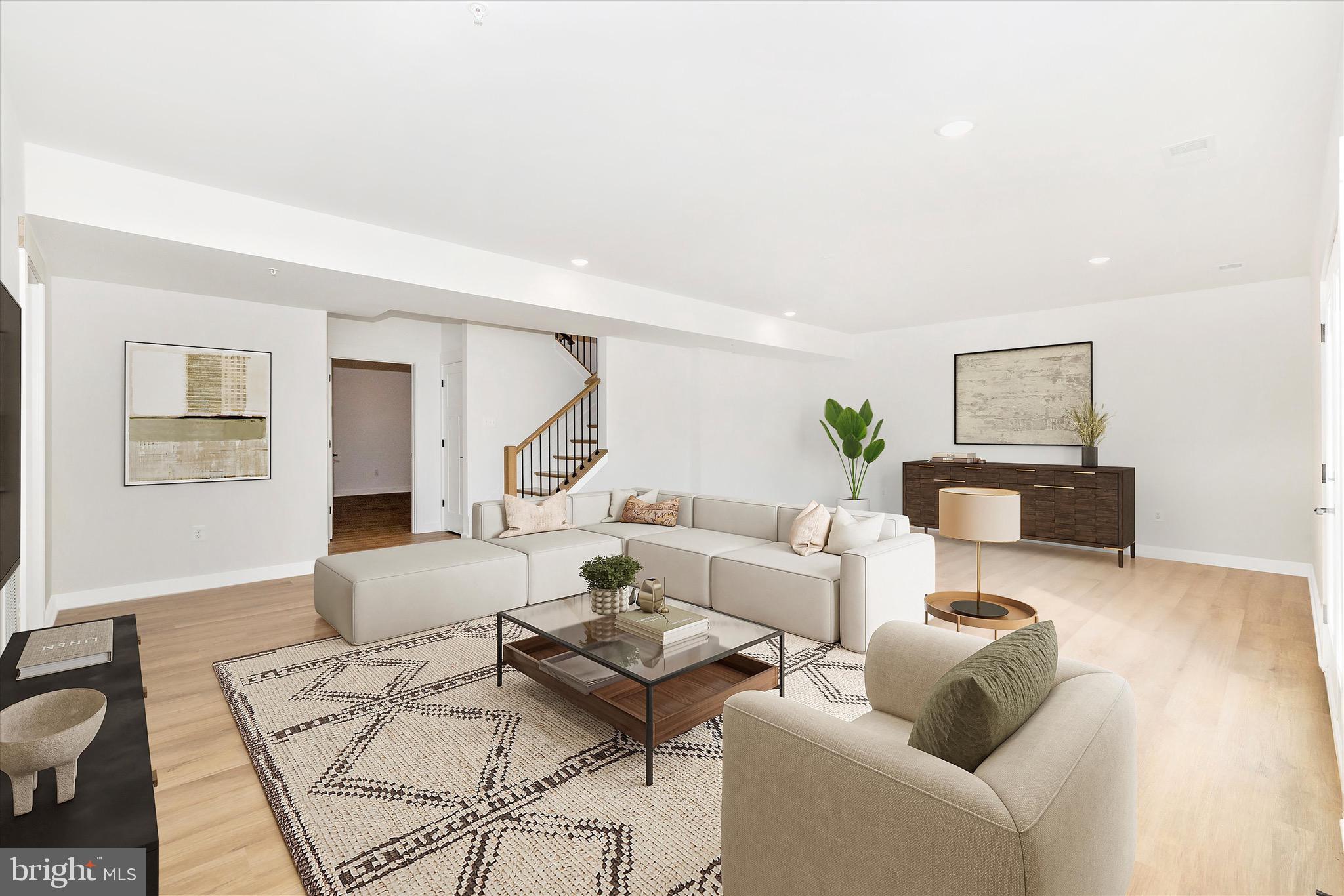 MYERSVILLE - Residential