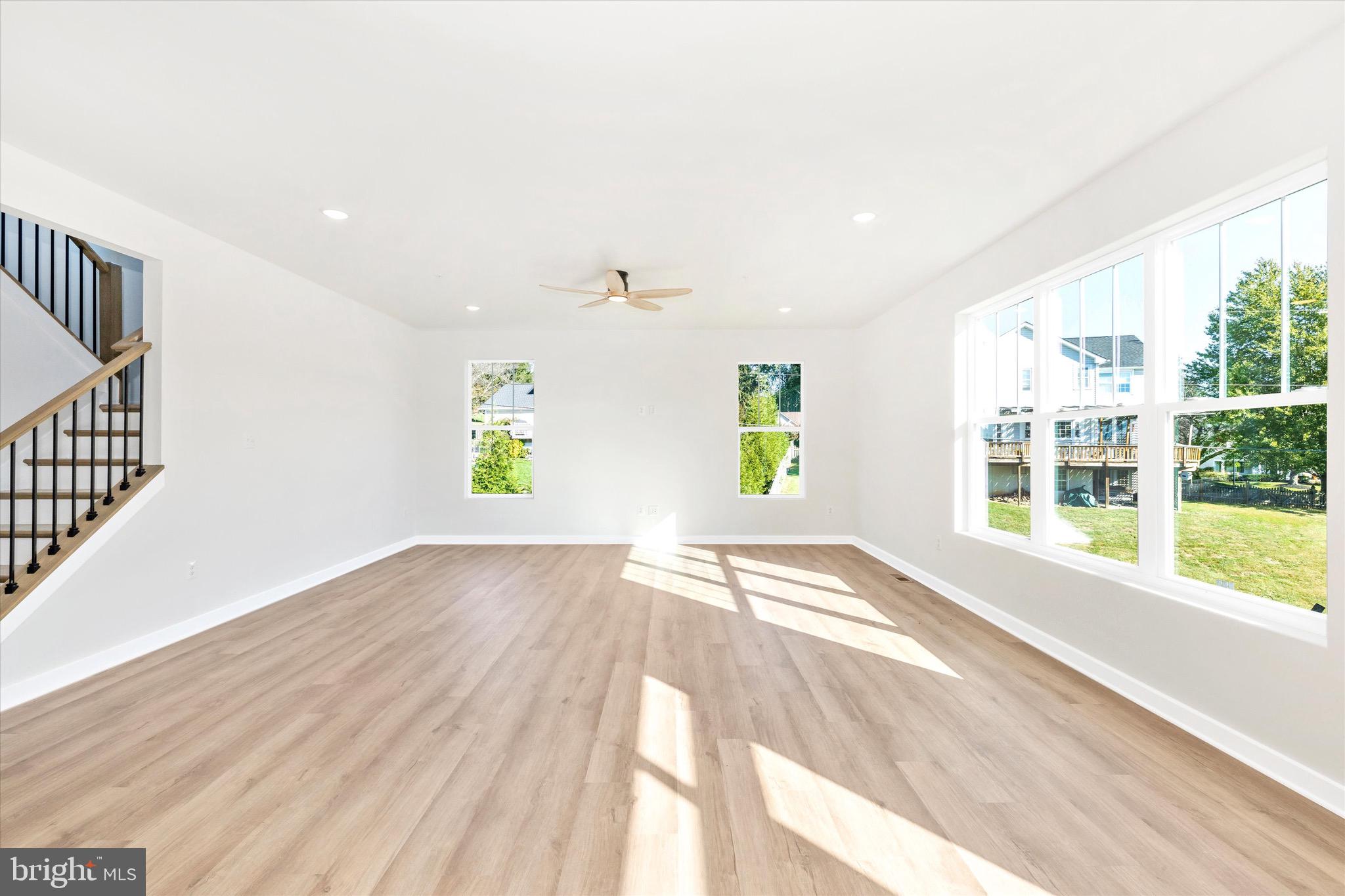 MYERSVILLE - Residential