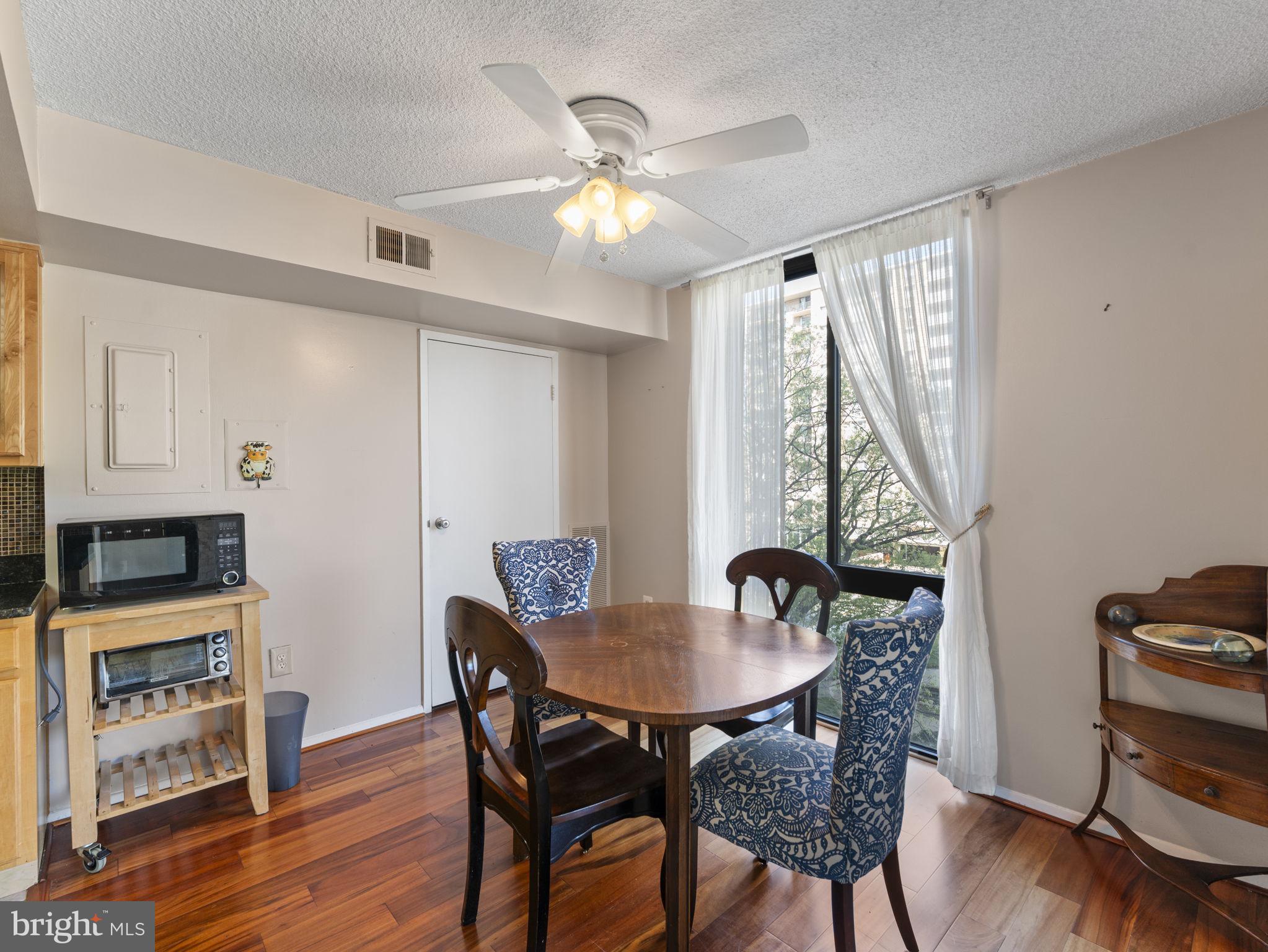 CENTURY SOUTH - Residential Lease