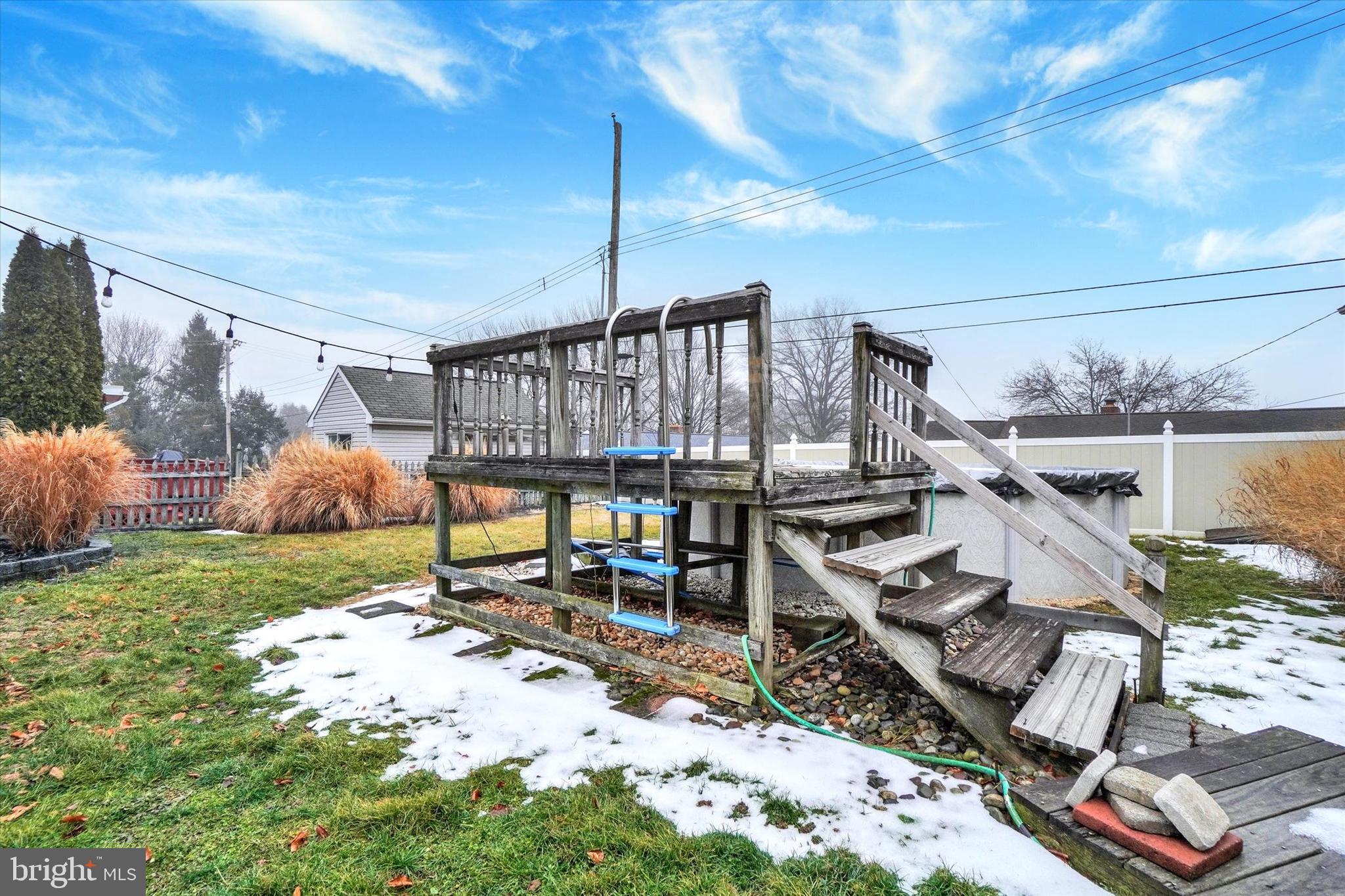 HOLLYWOOD HEIGHTS - Residential