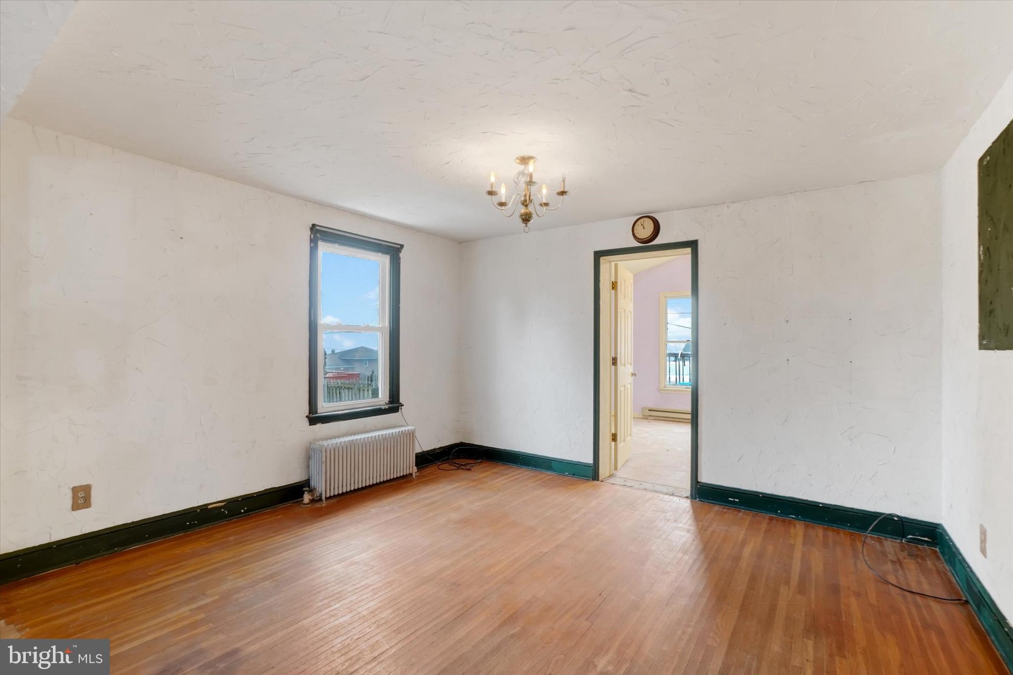 HOLLYWOOD HEIGHTS - Residential