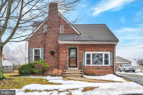 872 GRANDVIEW ROAD YORK PA 17403