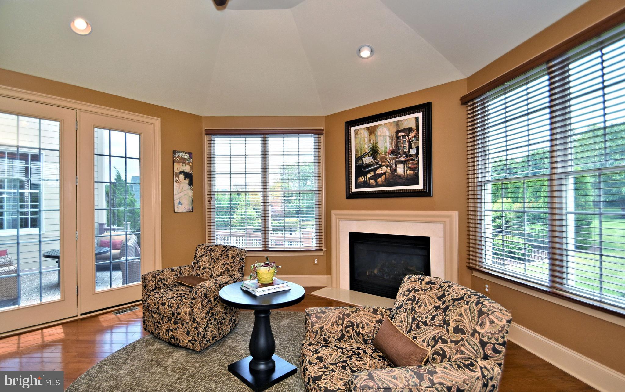 DUTCHESS FARM ESTS - Residential