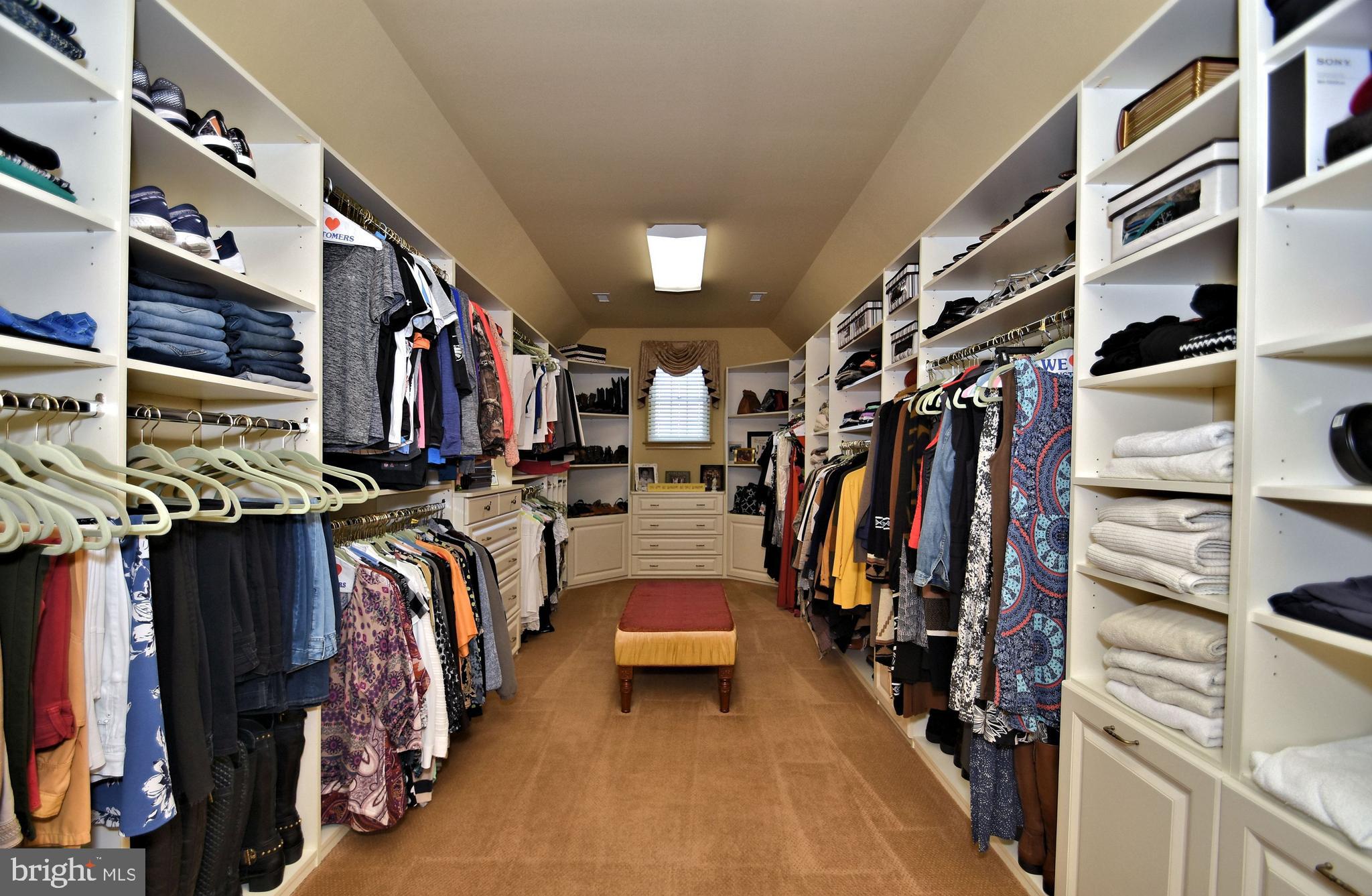 DUTCHESS FARM ESTS - Residential