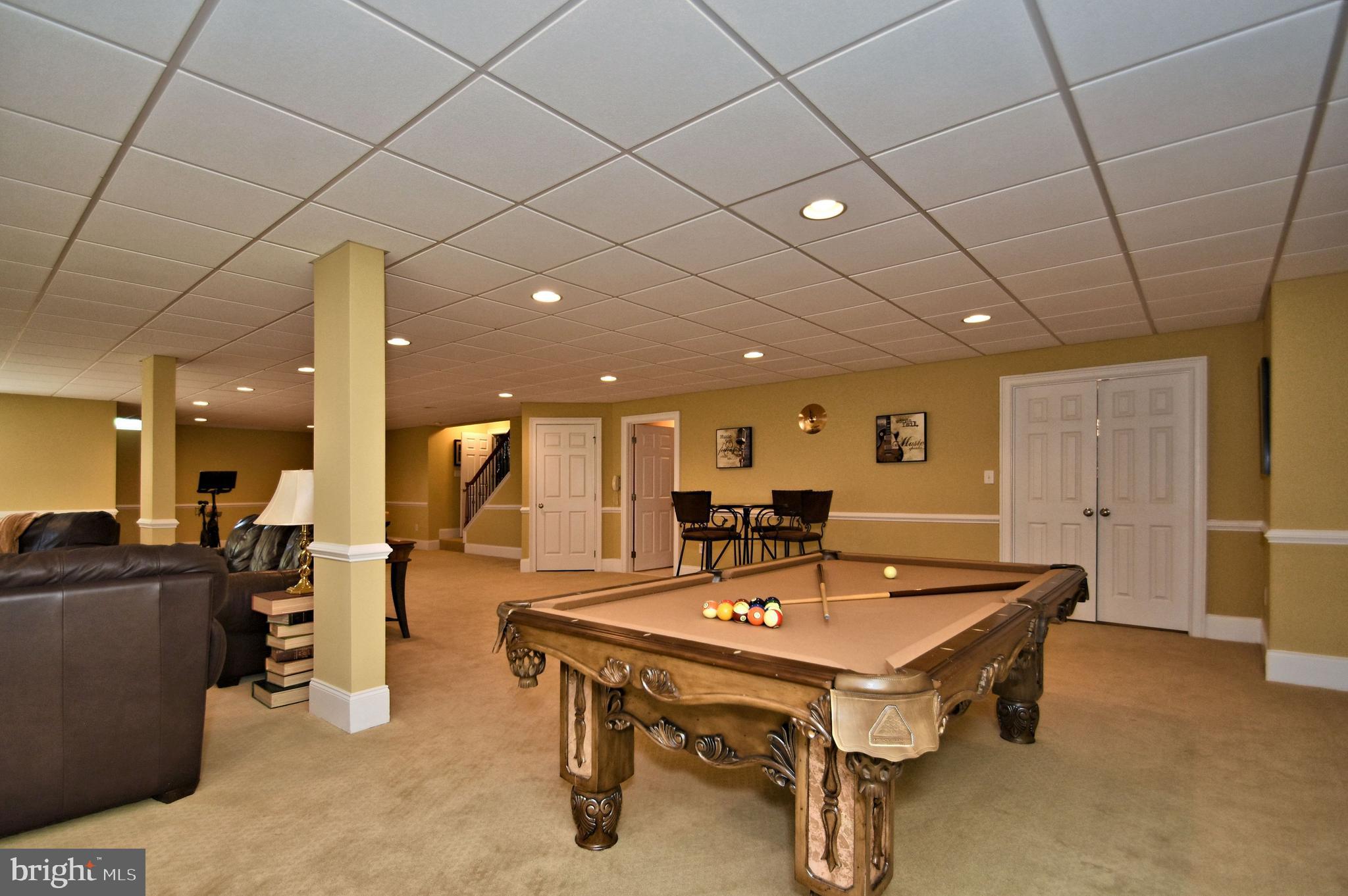 DUTCHESS FARM ESTS - Residential