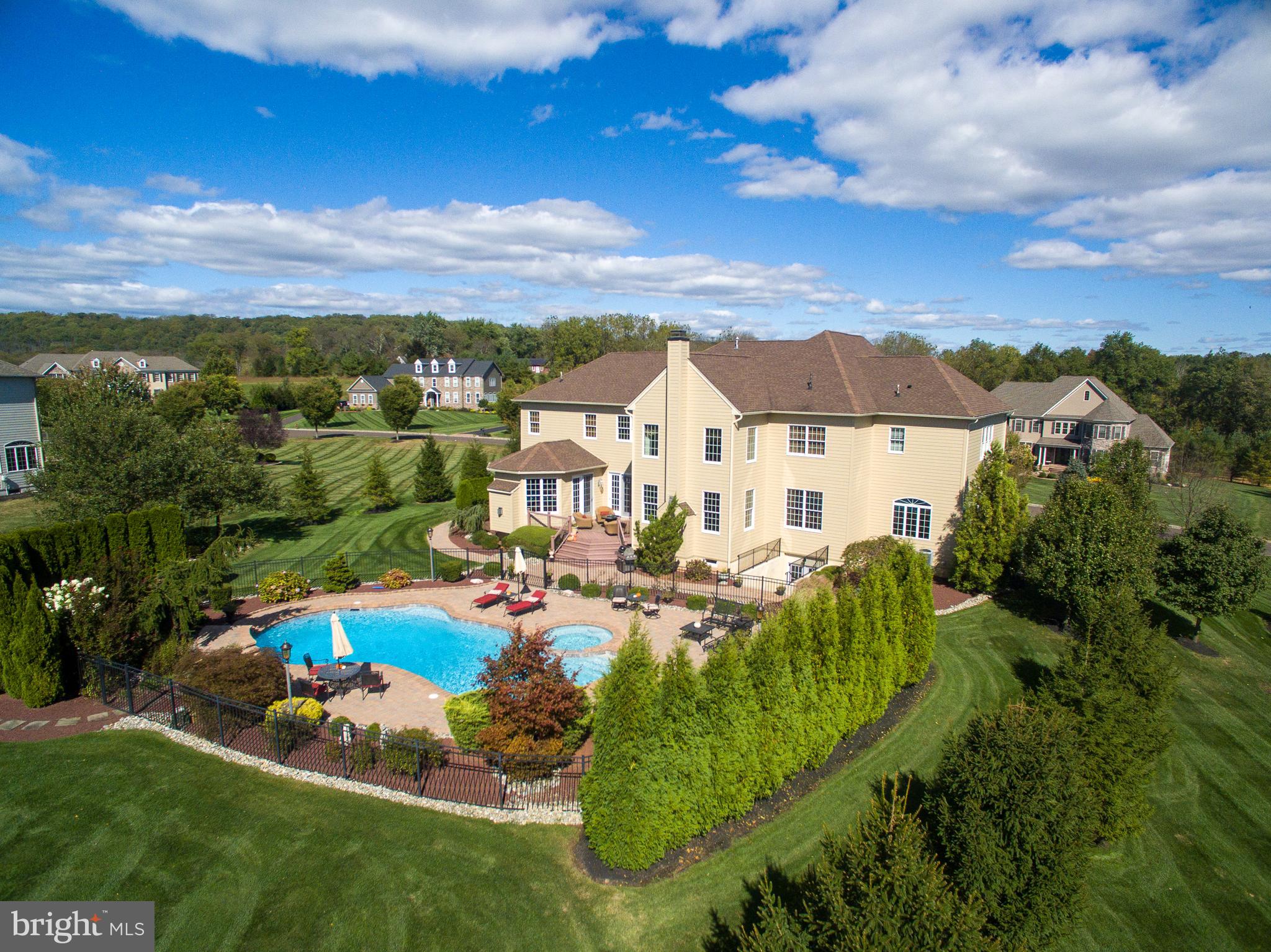 DUTCHESS FARM ESTS - Residential