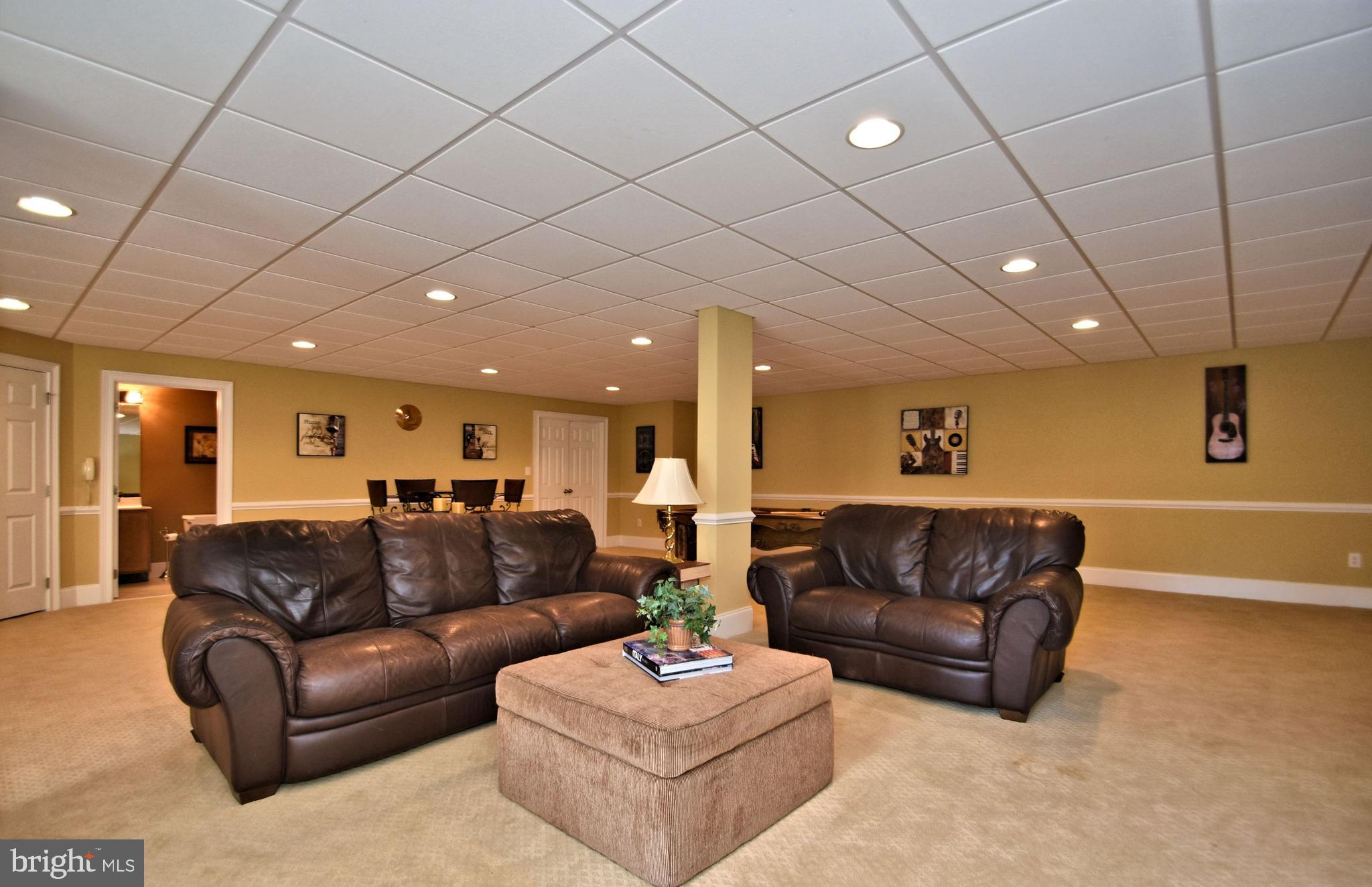 DUTCHESS FARM ESTS - Residential