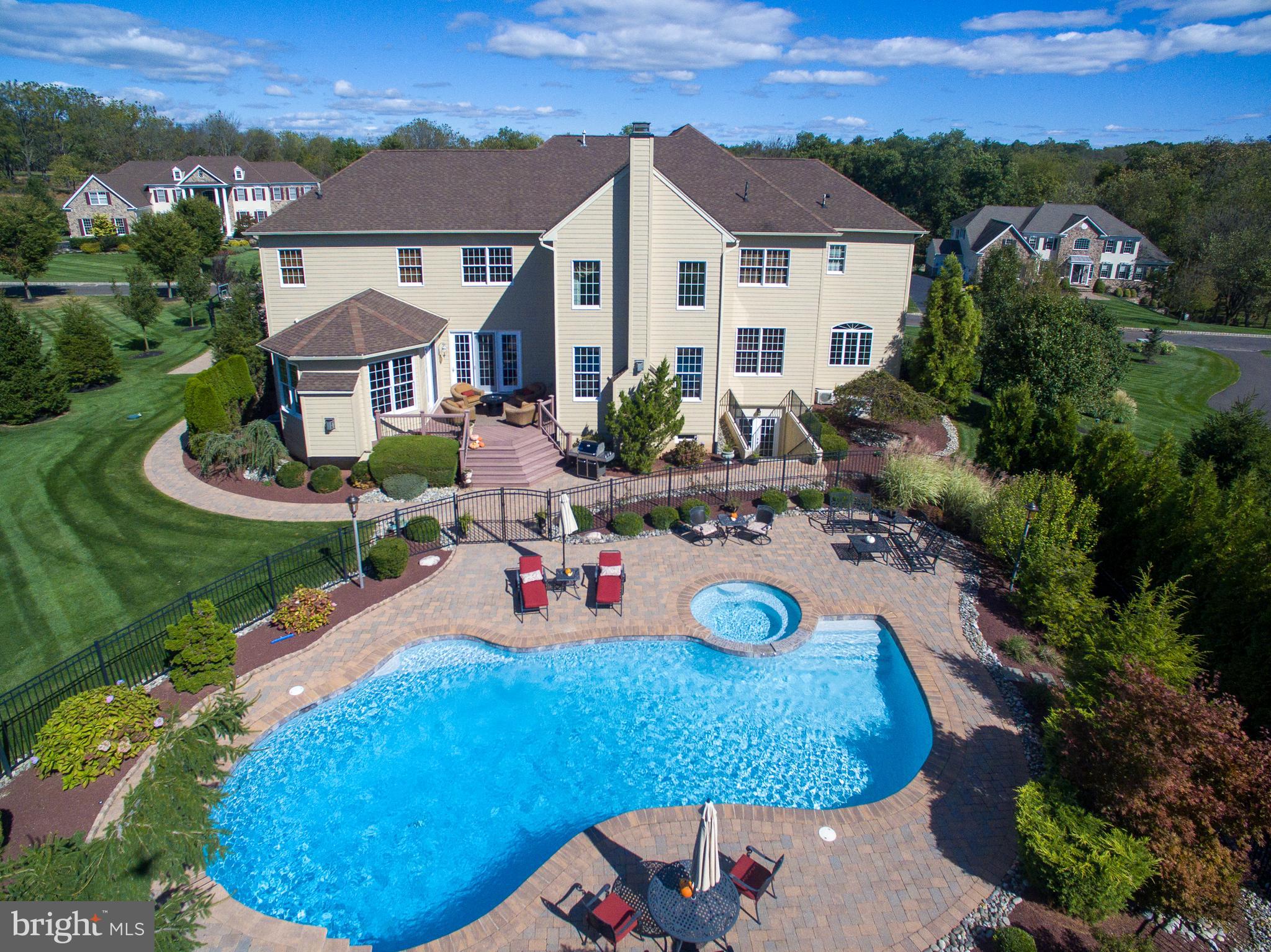 DUTCHESS FARM ESTS - Residential