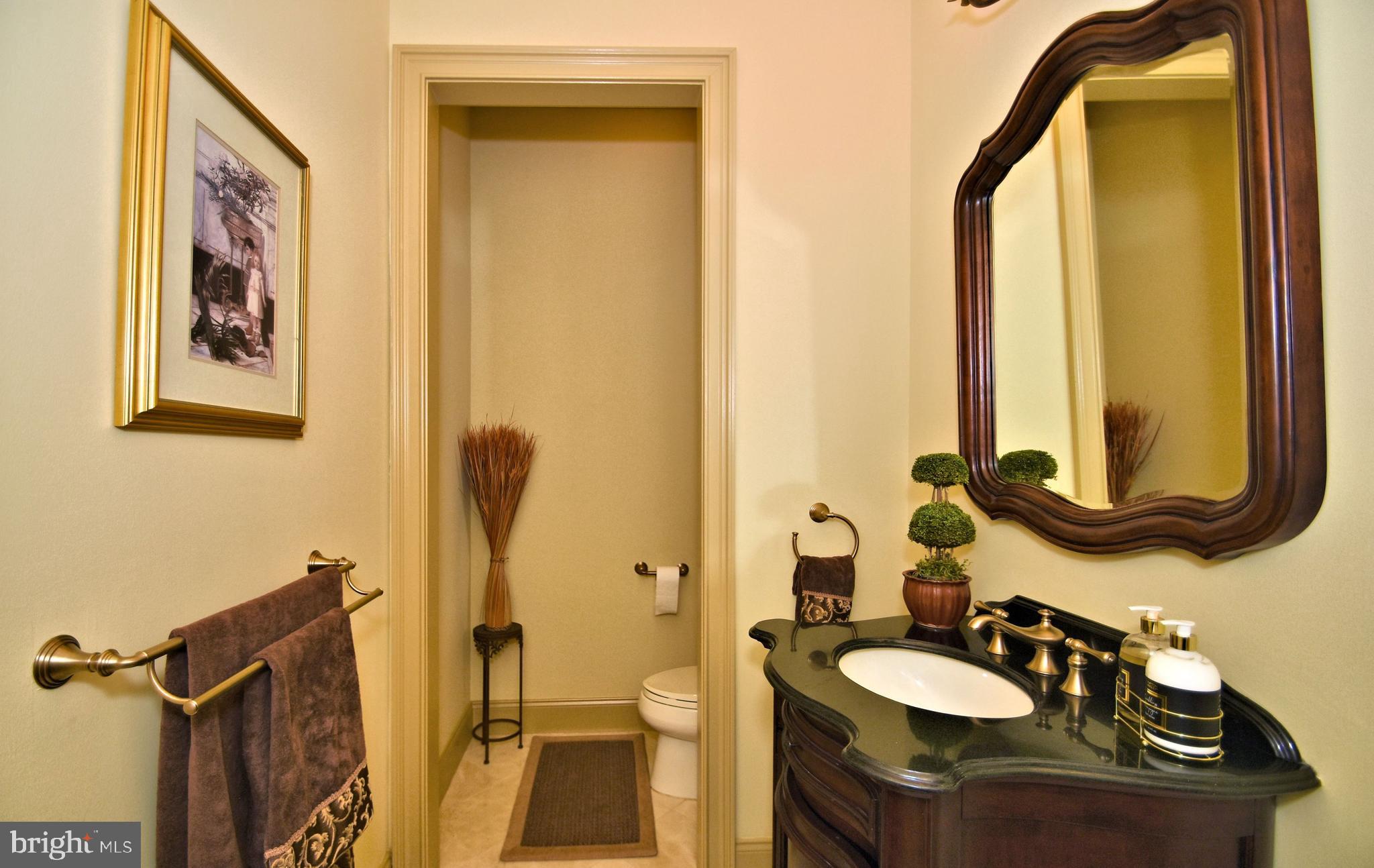 DUTCHESS FARM ESTS - Residential