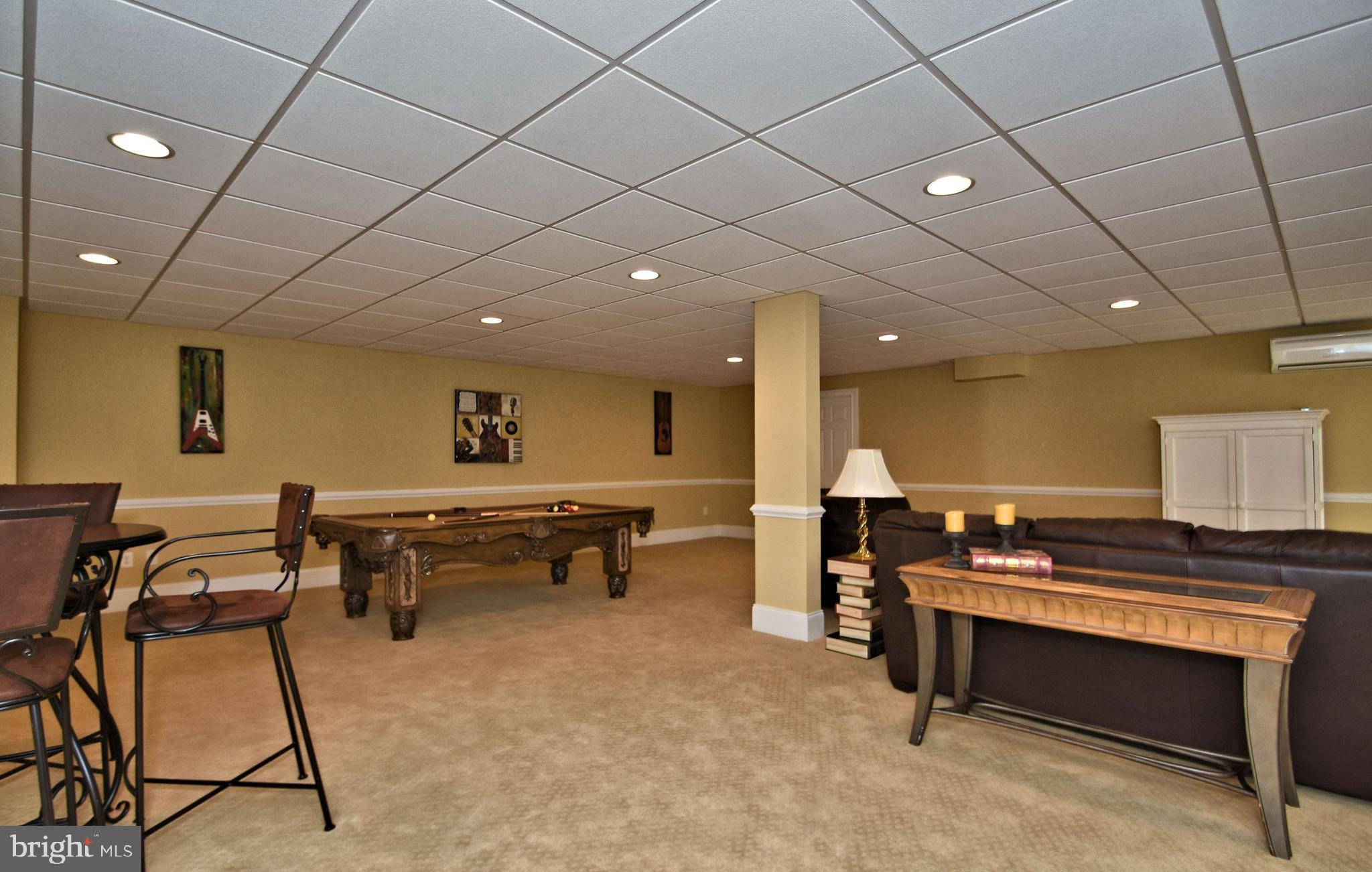 DUTCHESS FARM ESTS - Residential