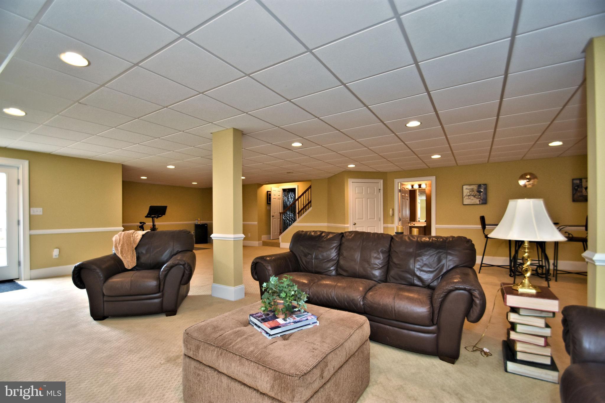 DUTCHESS FARM ESTS - Residential