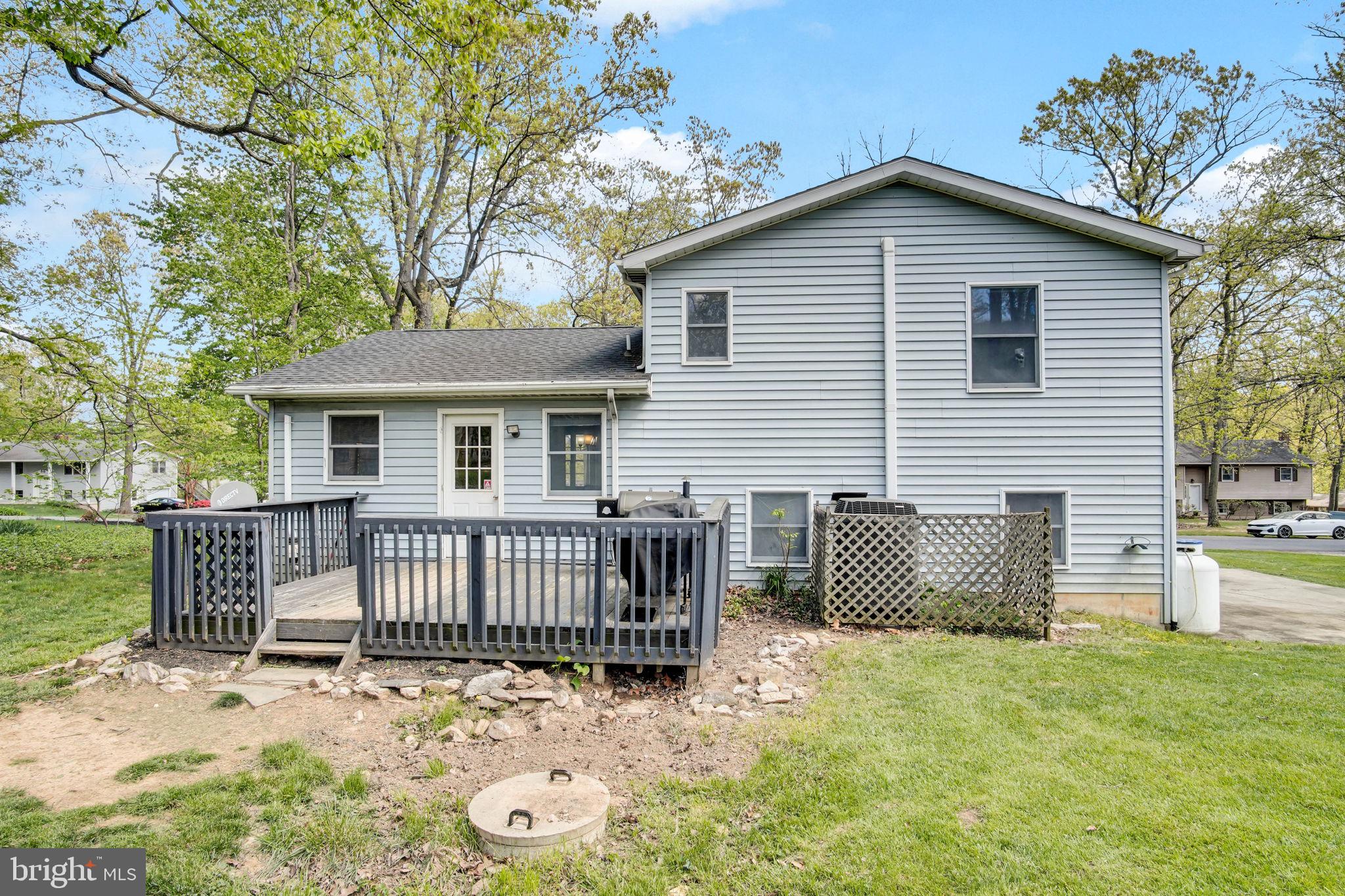 SHERWOOD FOREST - Residential