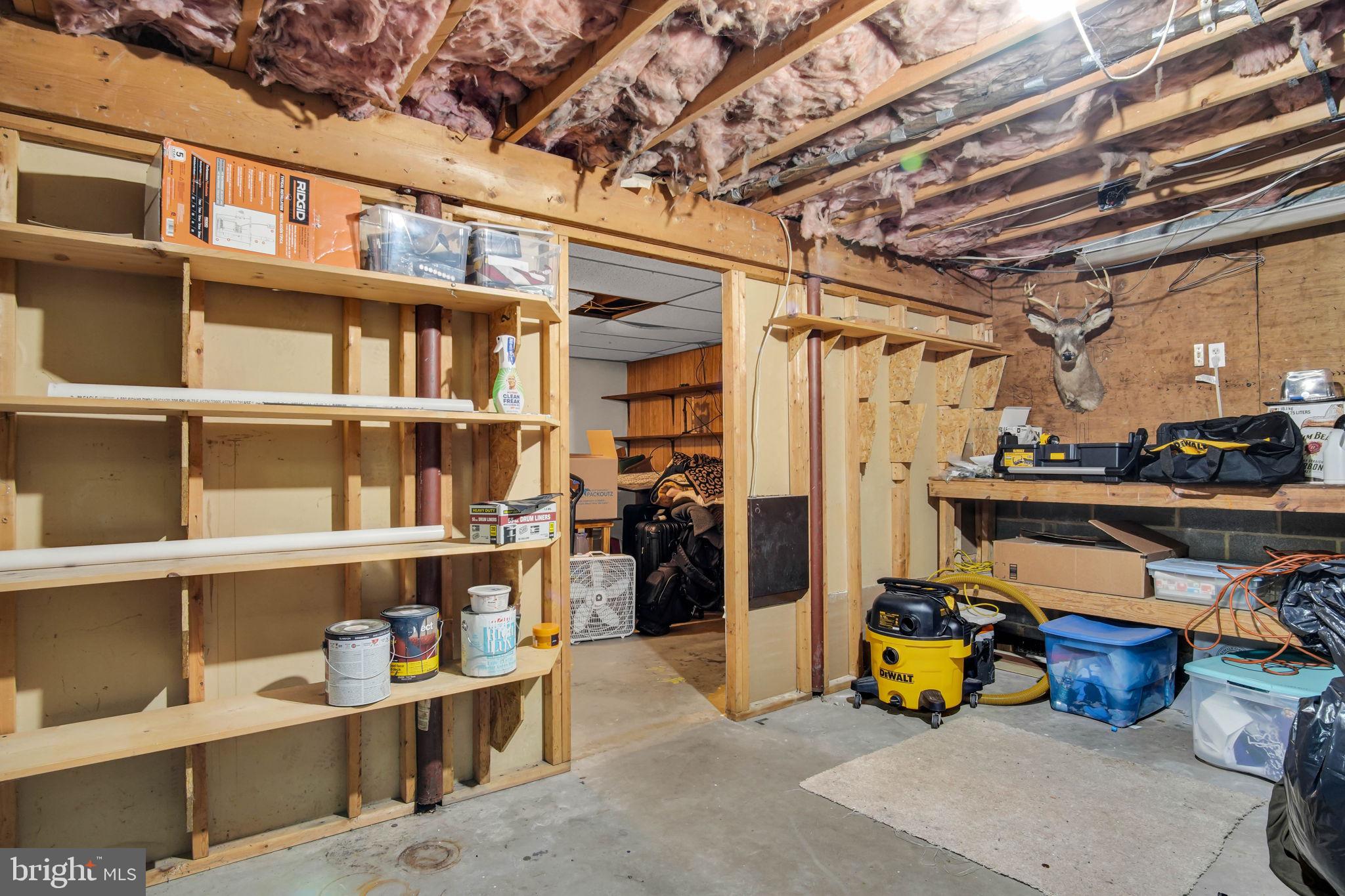 SHERWOOD FOREST - Residential