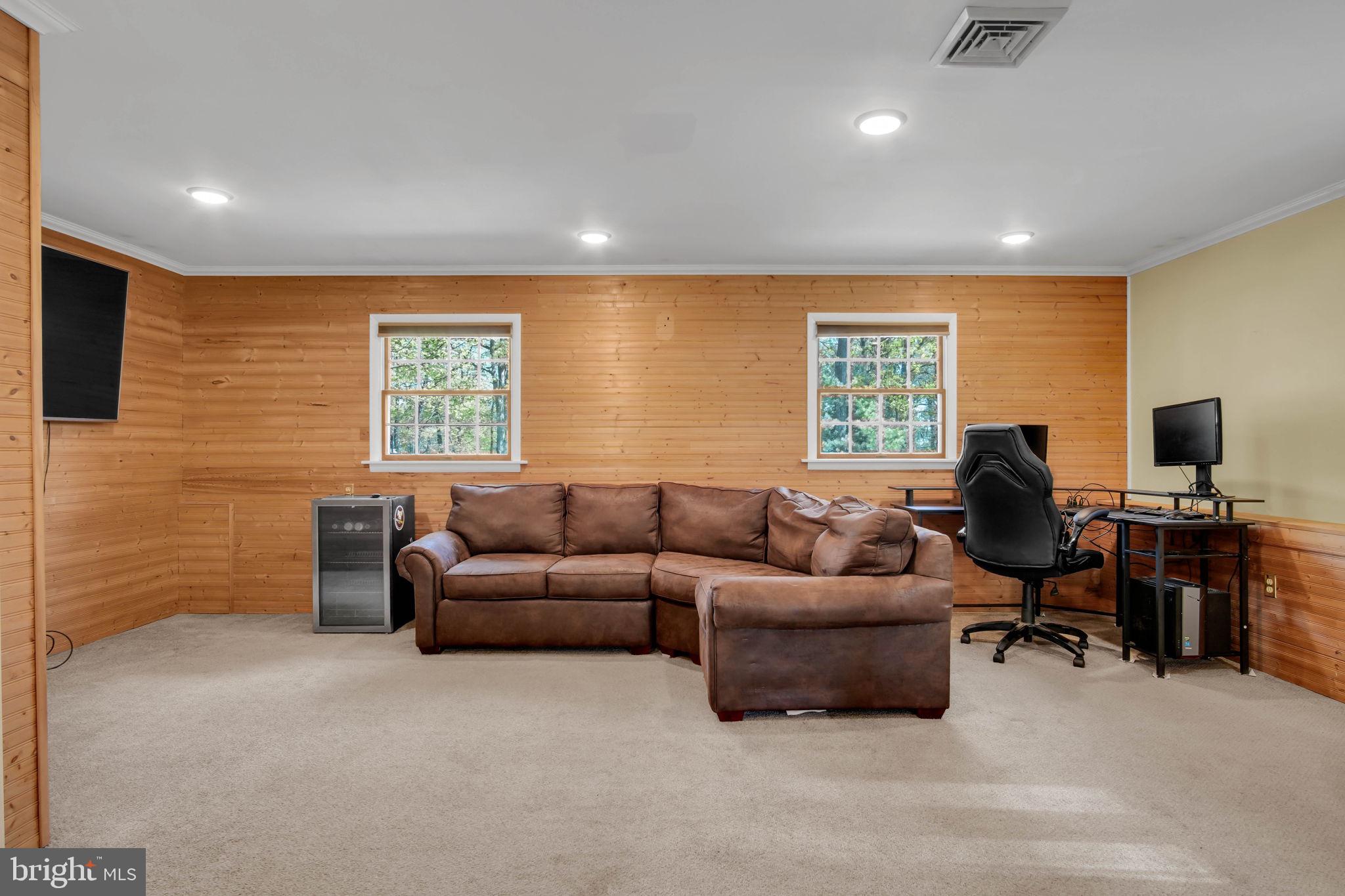 SHERWOOD FOREST - Residential