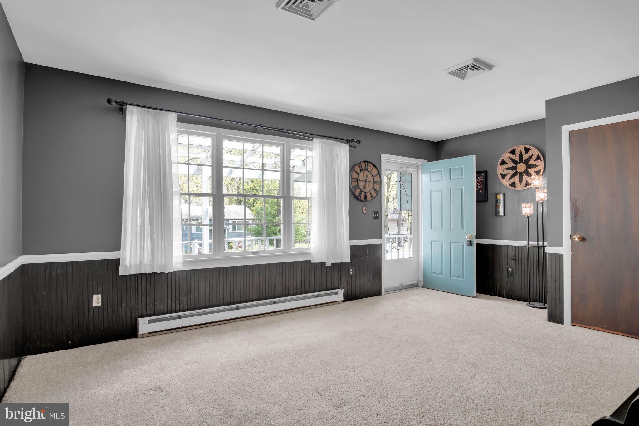 SHERWOOD FOREST - Residential