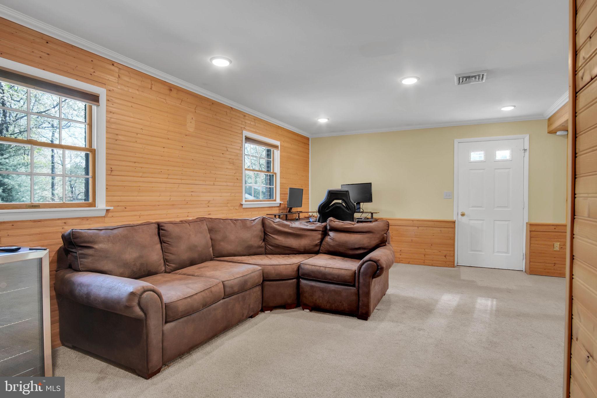 SHERWOOD FOREST - Residential